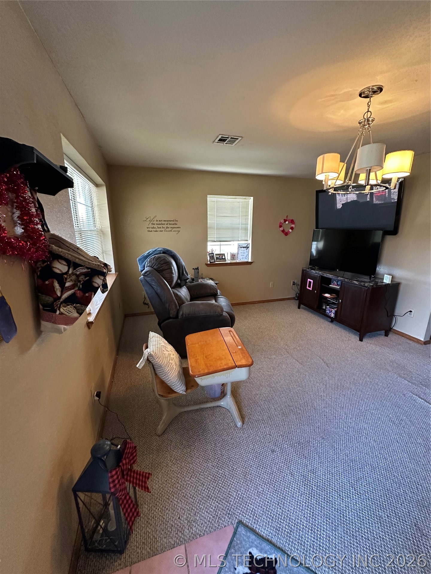 1135 Cravens Property Photo 2