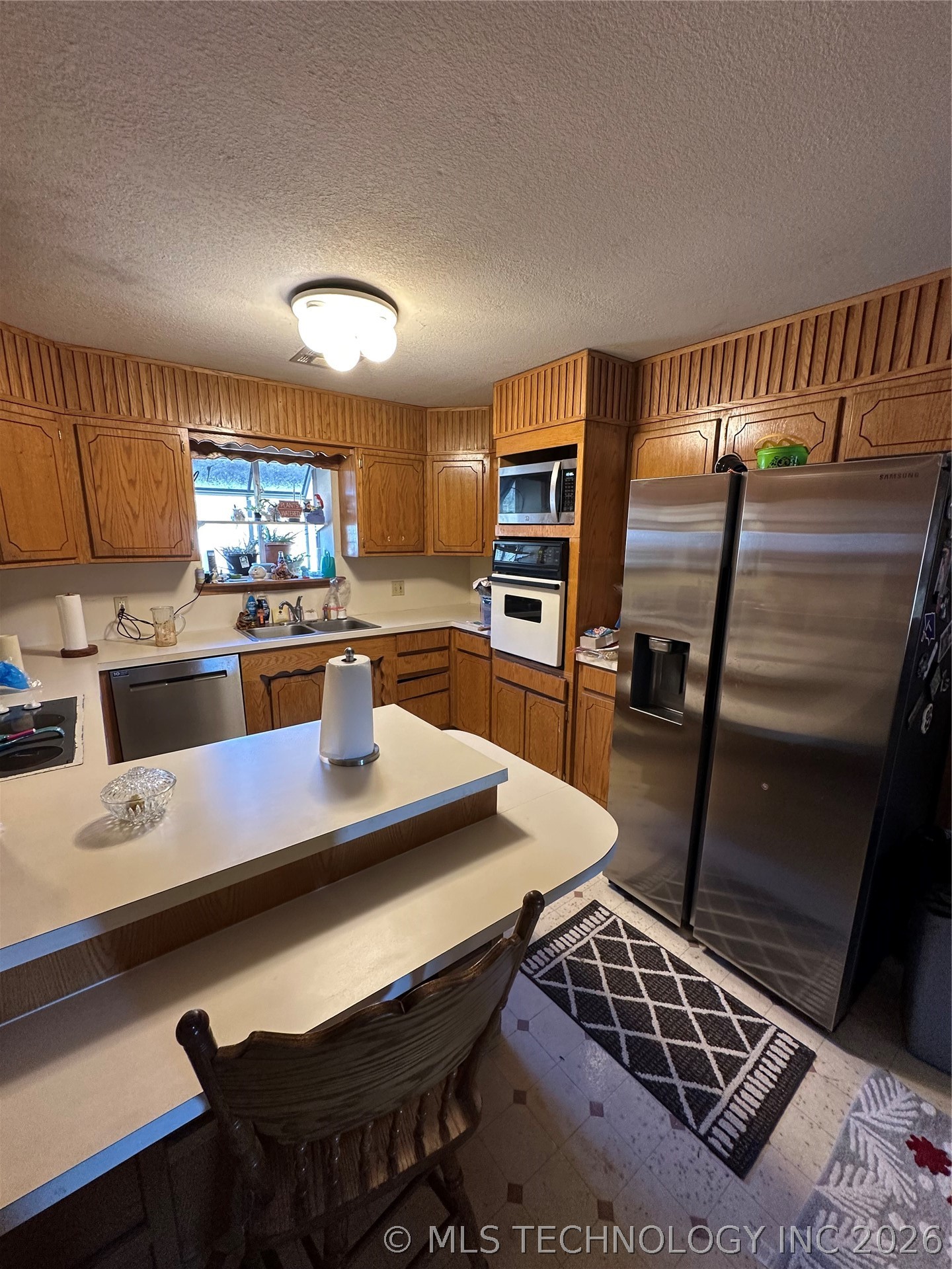 1135 Cravens Property Photo 5