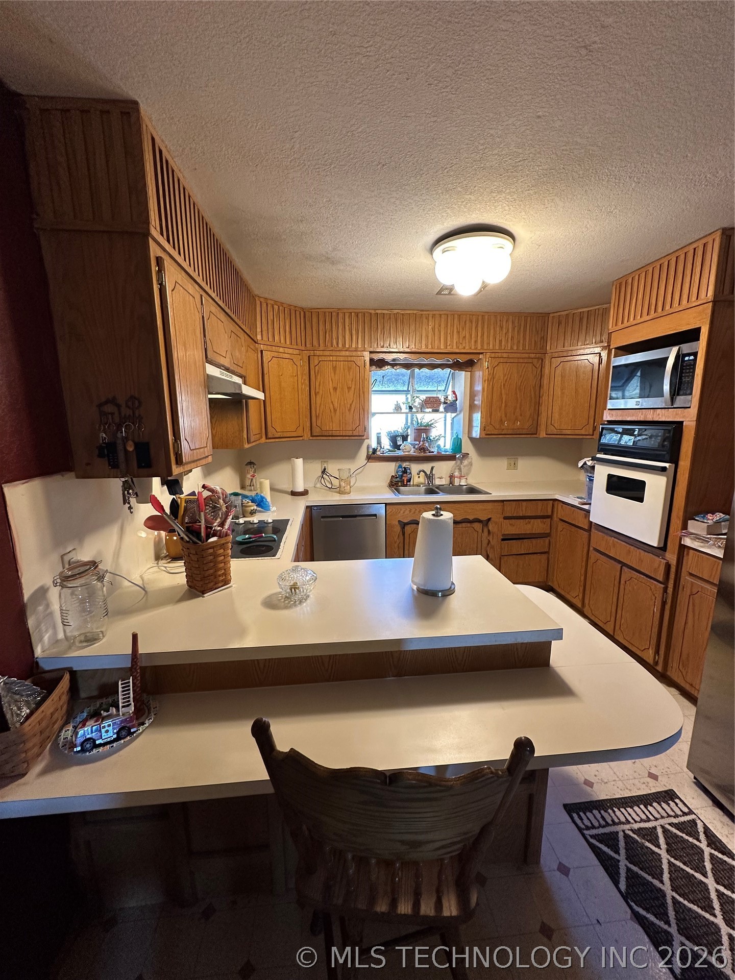 1135 Cravens Property Photo 6