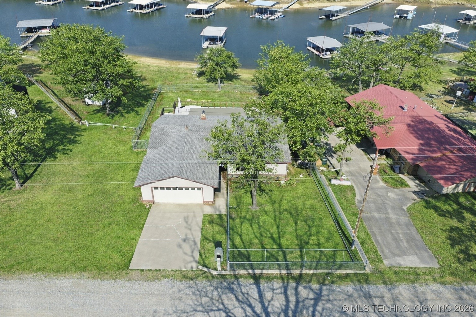 429833 E 1156 Road Property Photo 2