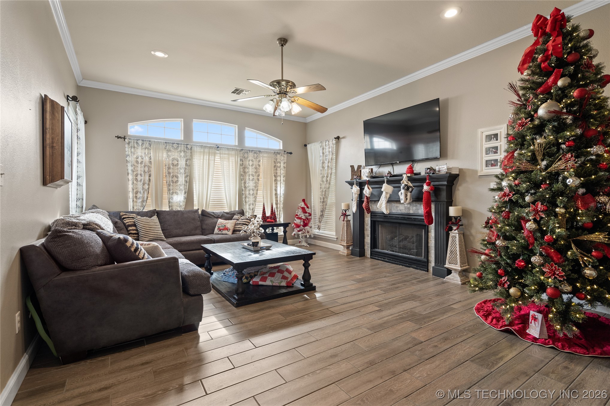 84 Glenway Property Photo 9