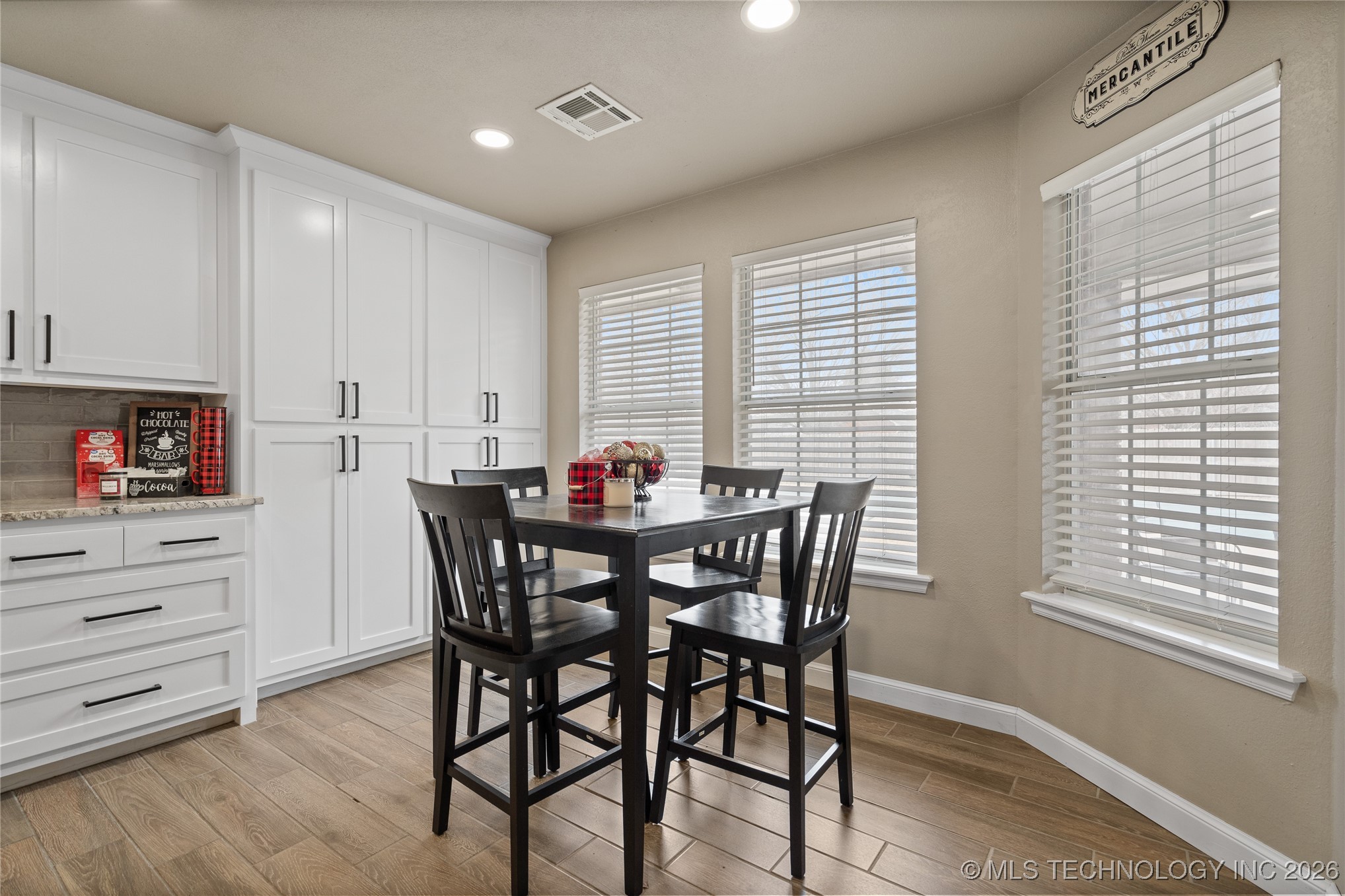 84 Glenway Property Photo 16