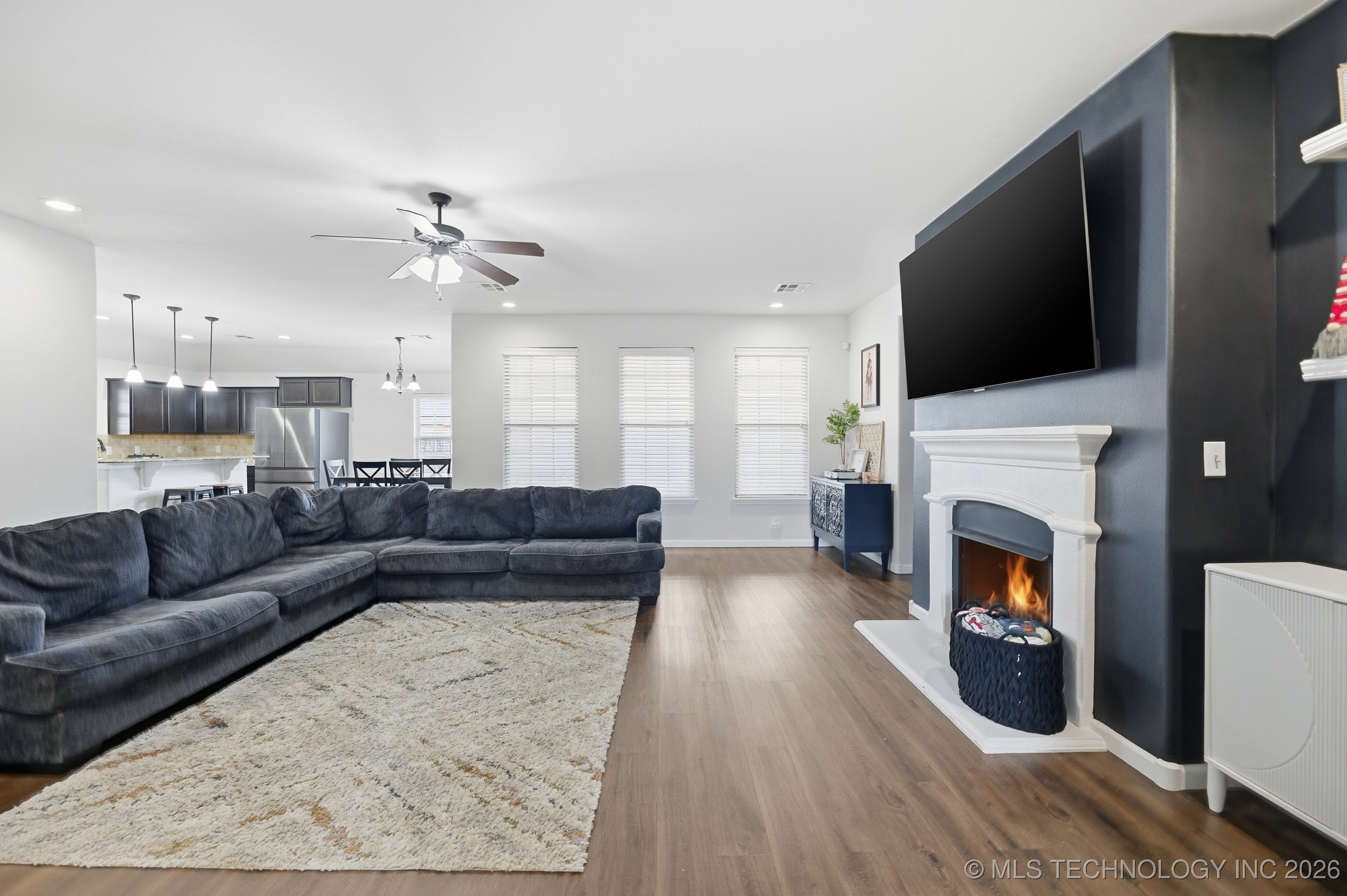 20601 E 32nd Street S Property Photo 4