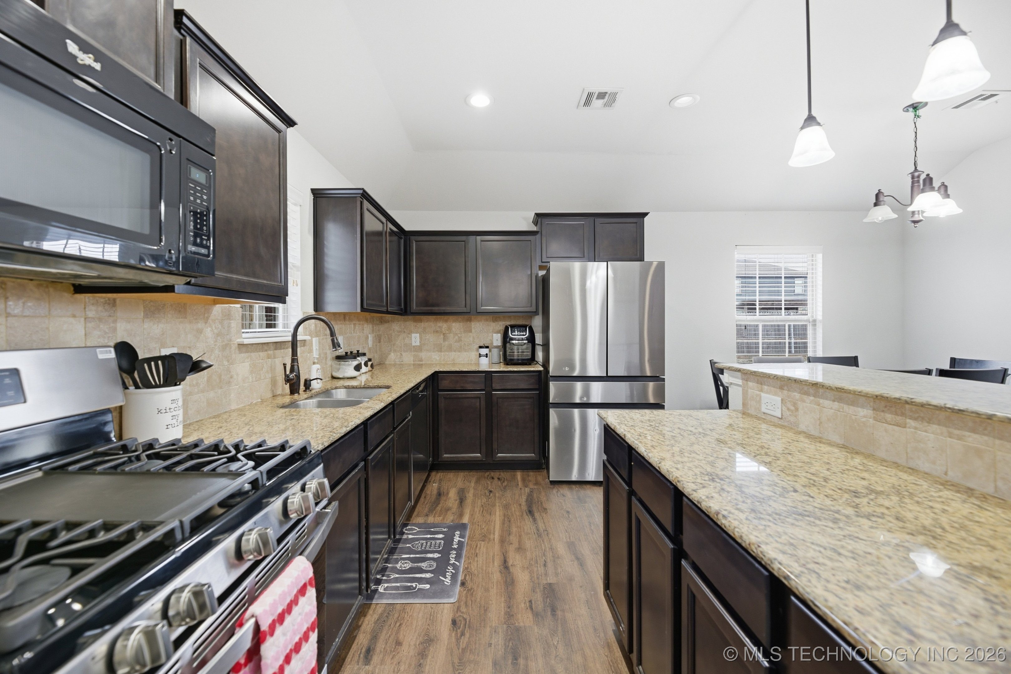 20601 E 32nd Street S Property Photo 8