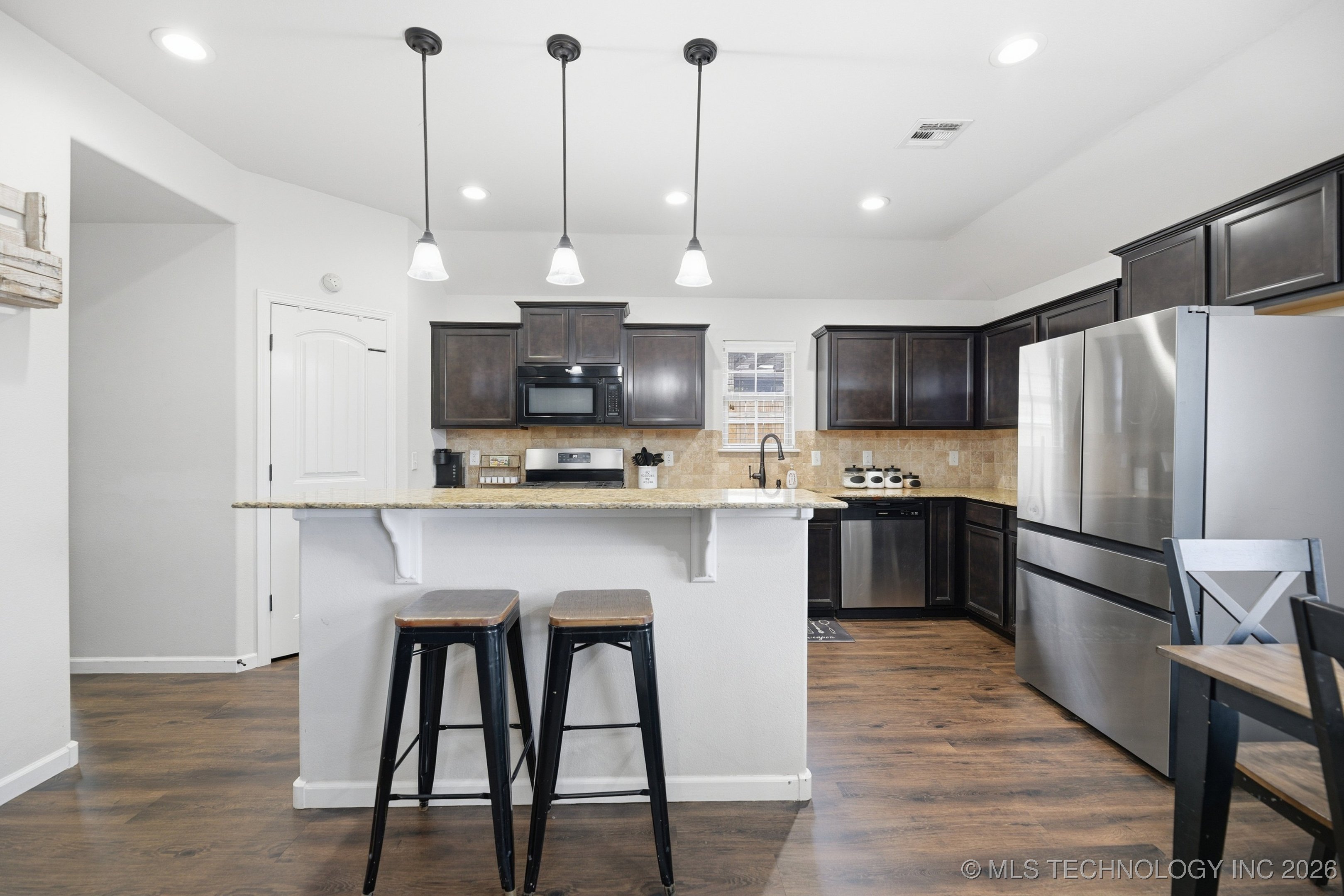 20601 E 32nd Street S Property Photo 11