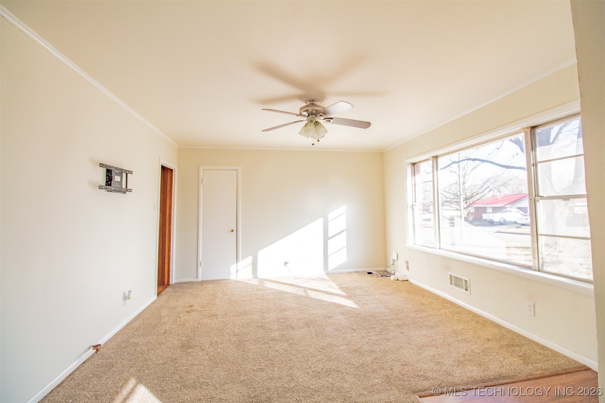 1702 Maple Property Photo 11