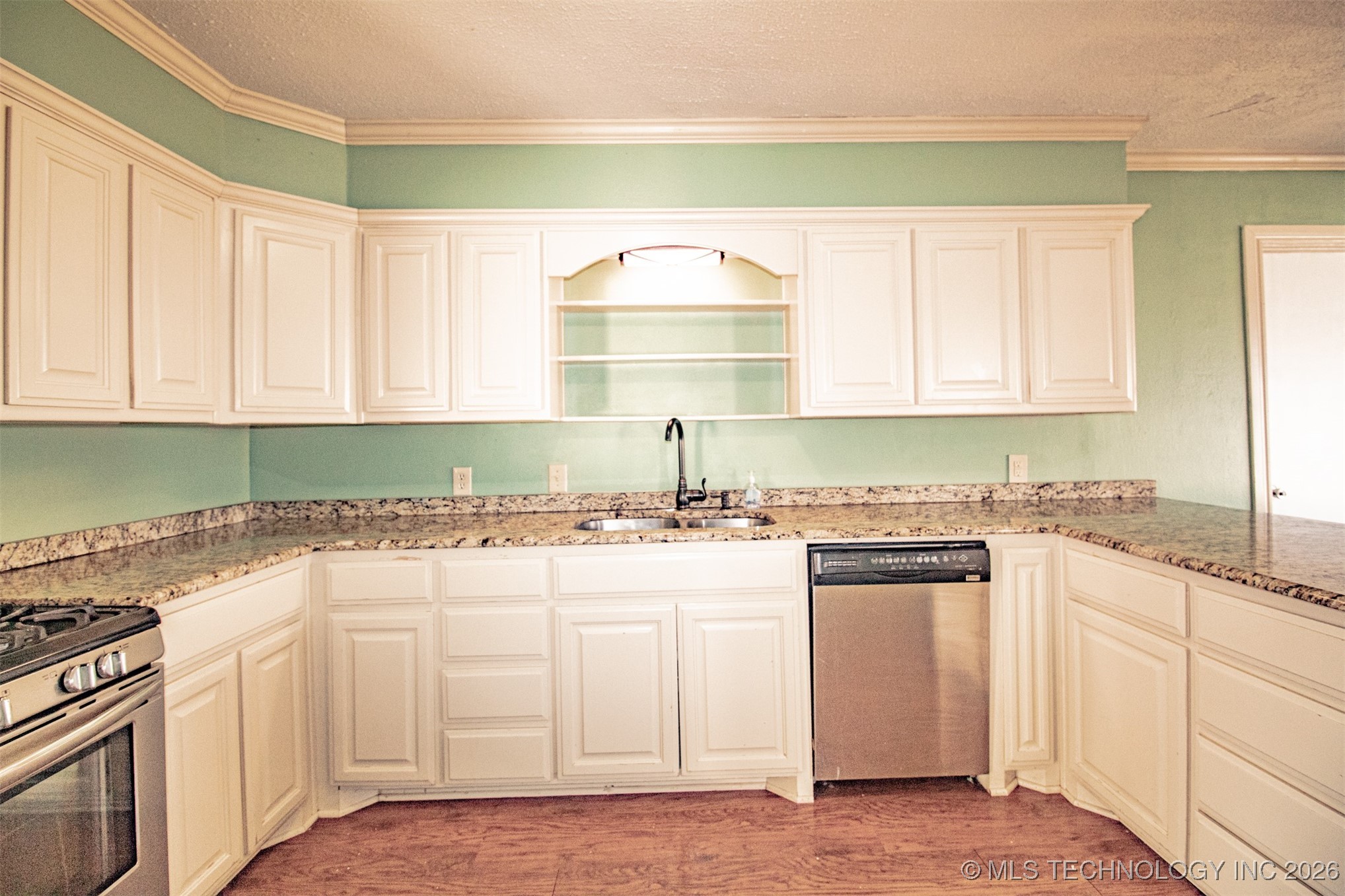 1702 Maple Property Photo 17