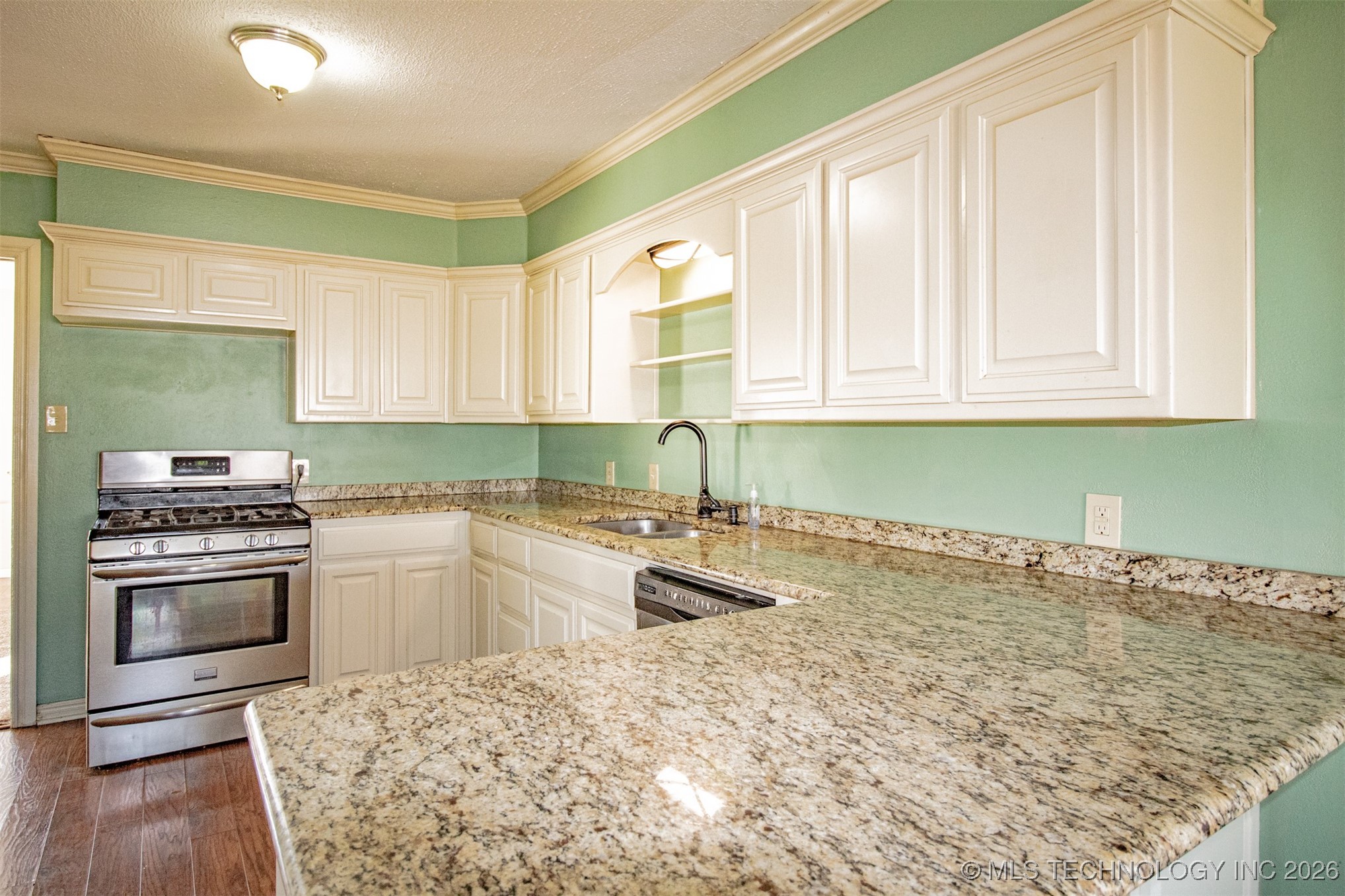 1702 Maple Property Photo 19