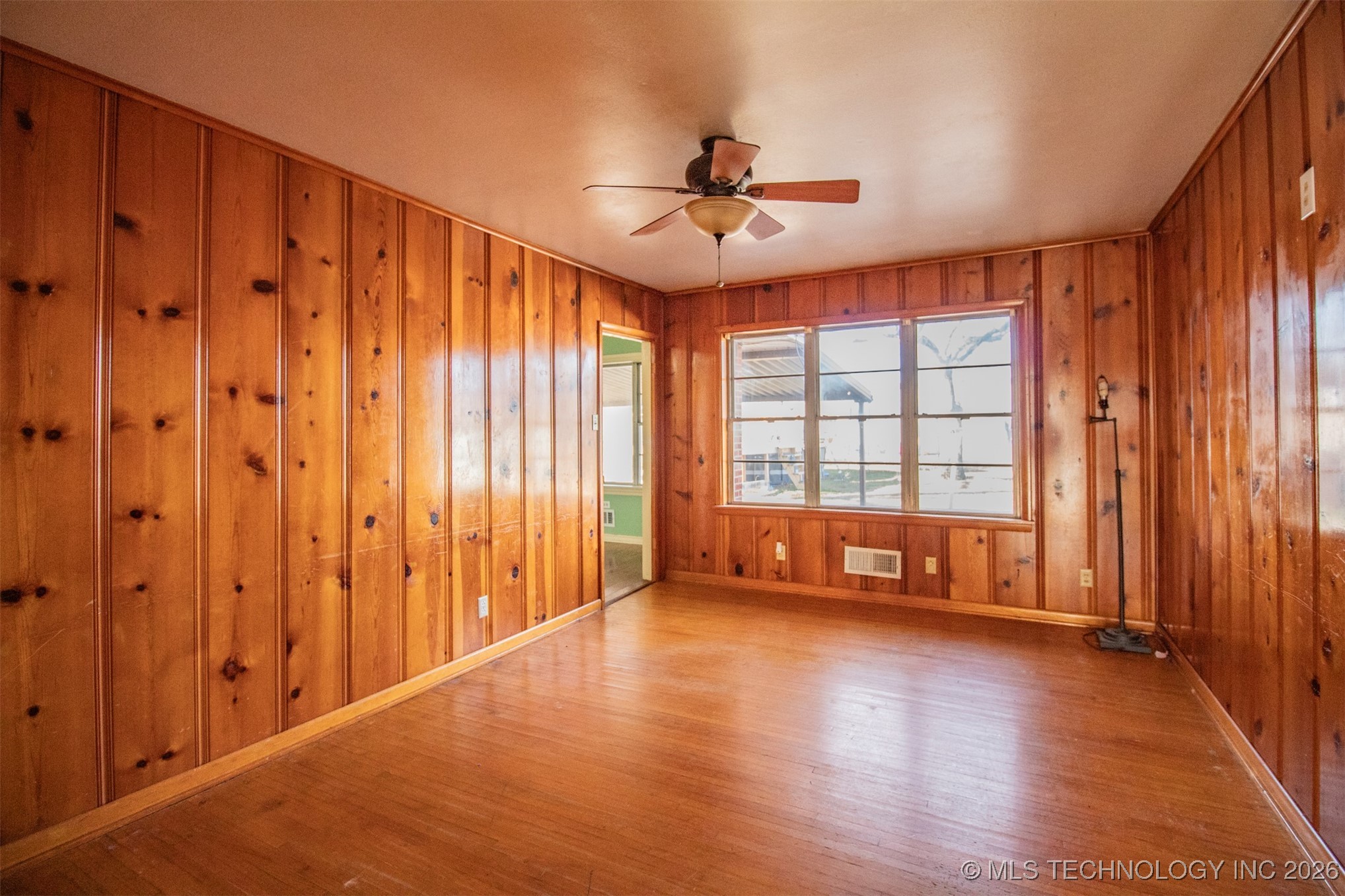 1702 Maple Property Photo 24