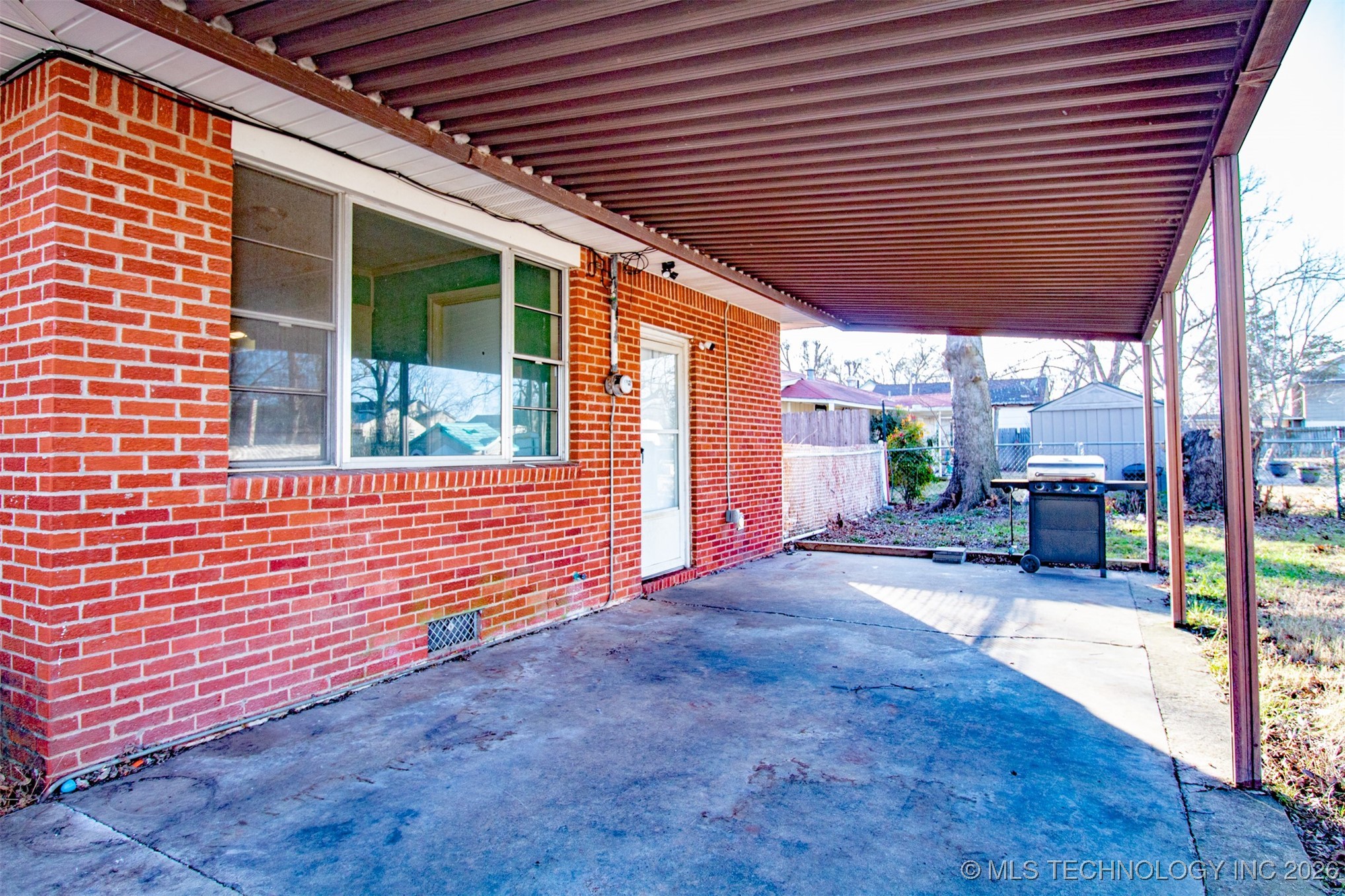 1702 Maple Property Photo 32