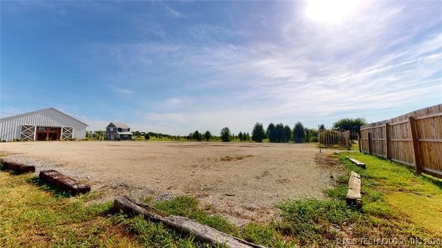 16712 County Road 1580 Property Photo 7