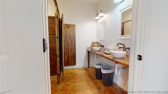 16712 County Road 1580 Property Photo 21