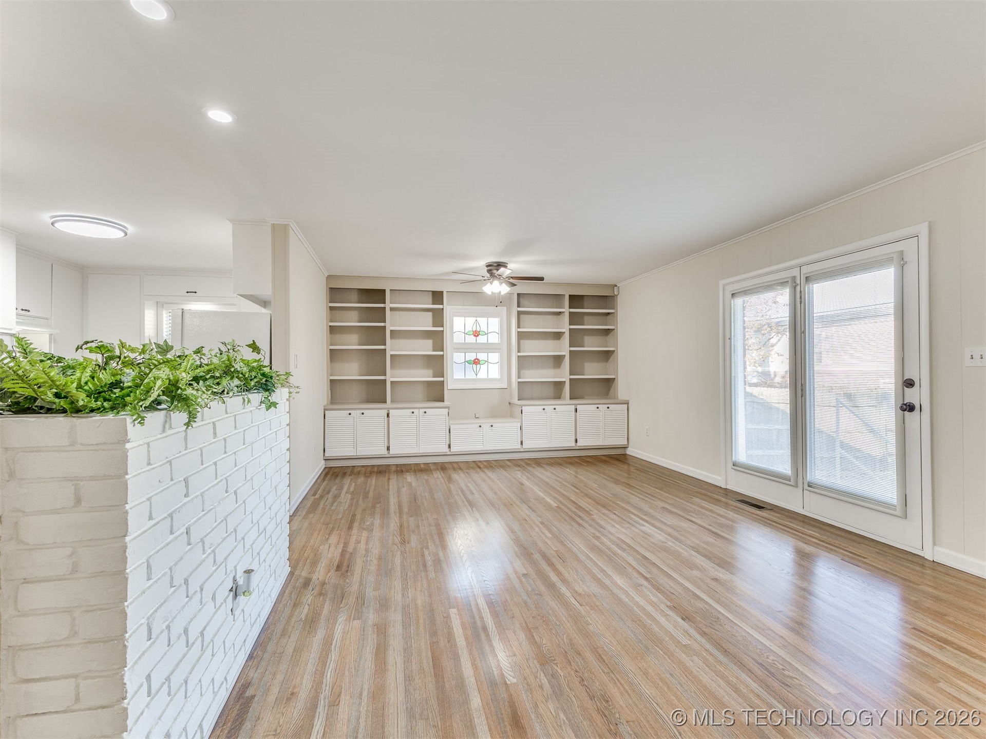 3221 S 70th East East Avenue Property Photo 4