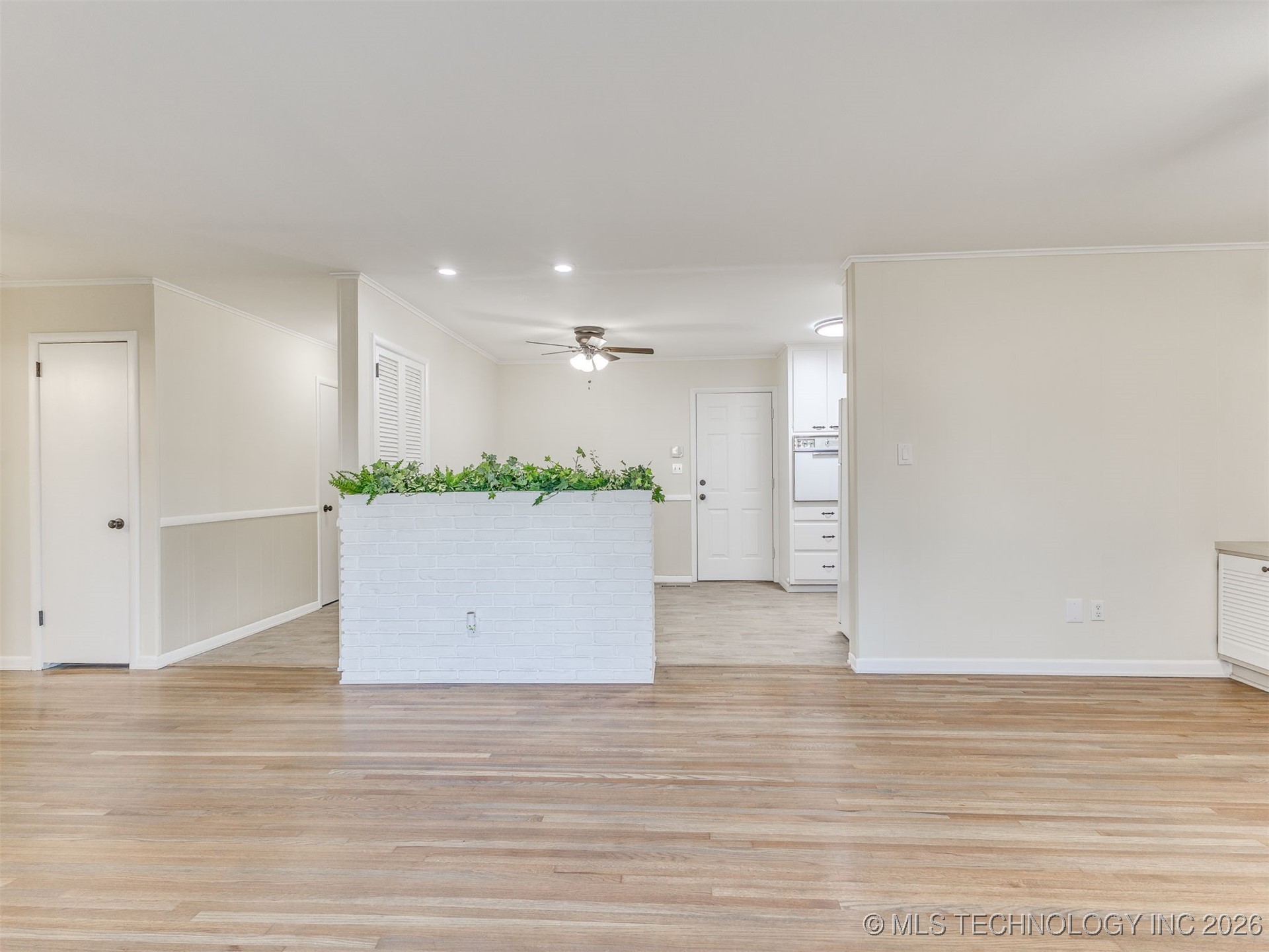 3221 S 70th East East Avenue Property Photo 8