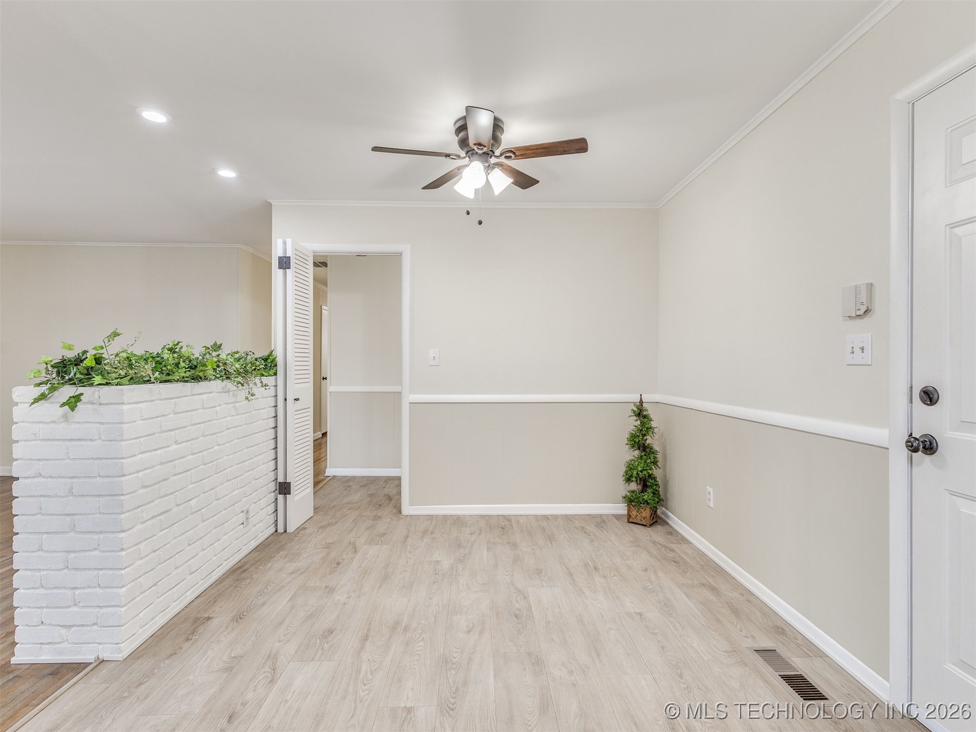 3221 S 70th East East Avenue Property Photo 11