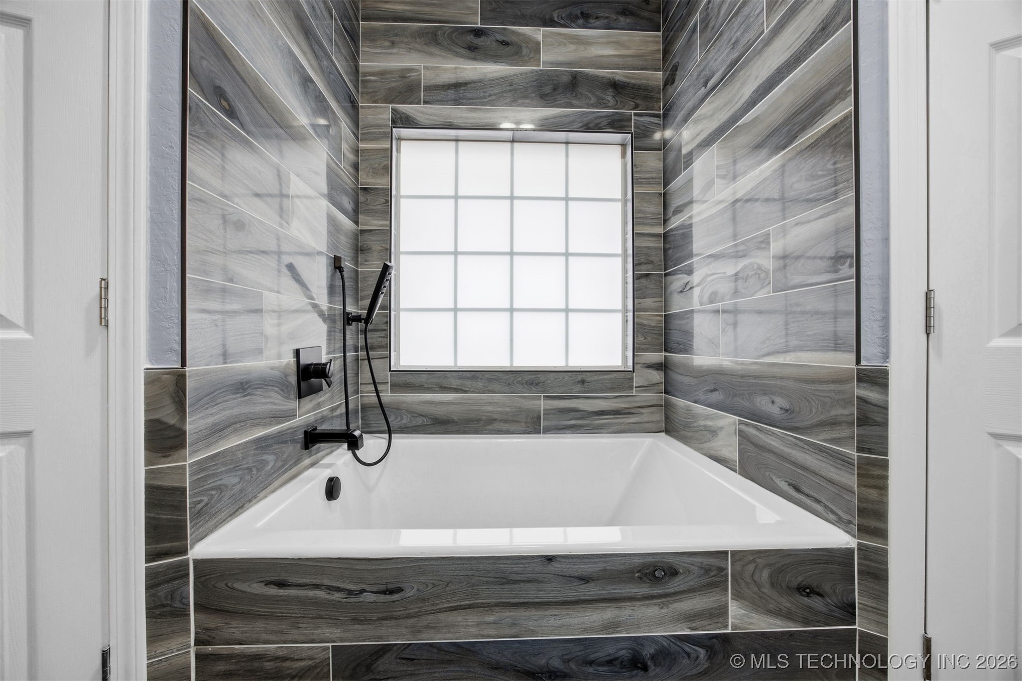 8709 125th East Avenue Property Photo 31