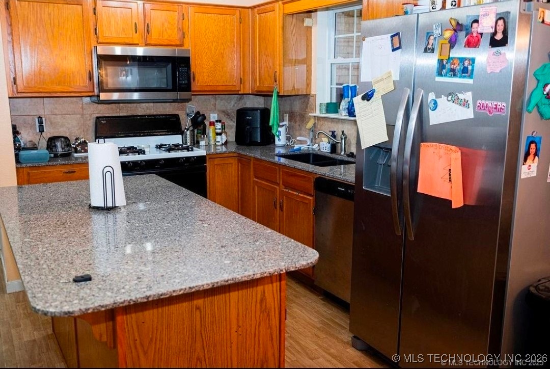 1799 W Main Street Property Photo 10