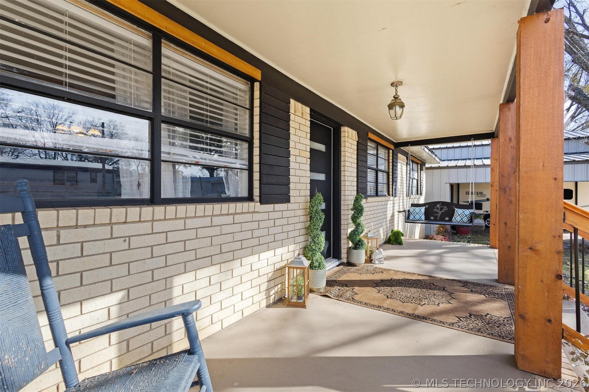 210 Maple Property Photo 4