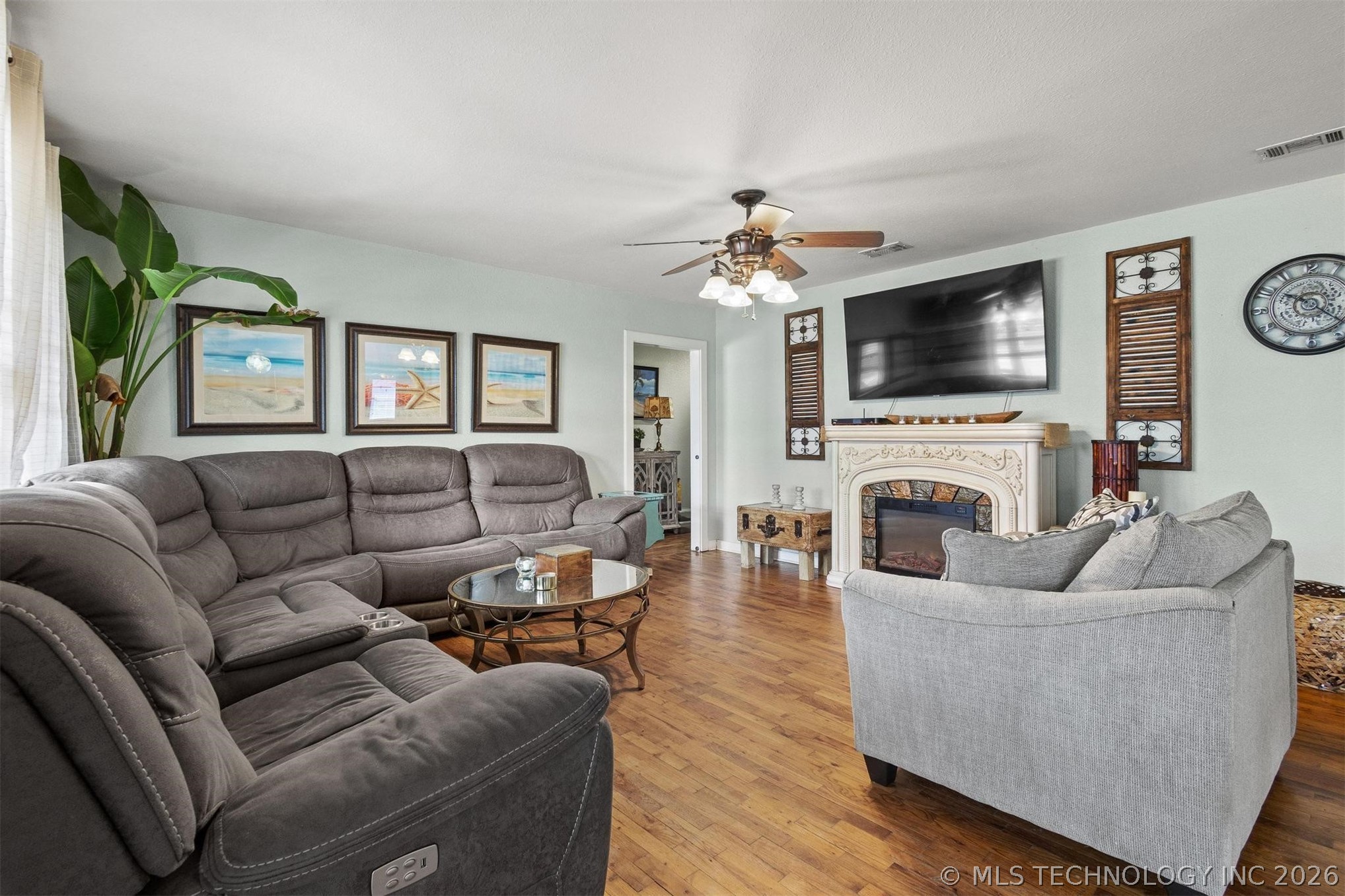 210 Maple Property Photo 9