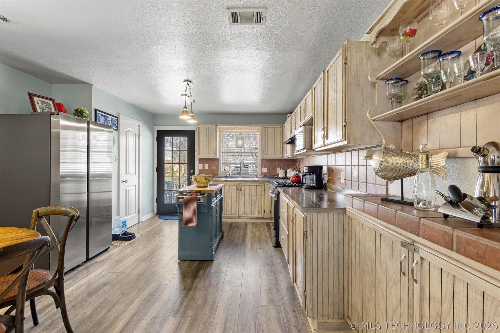 210 Maple Property Photo 12