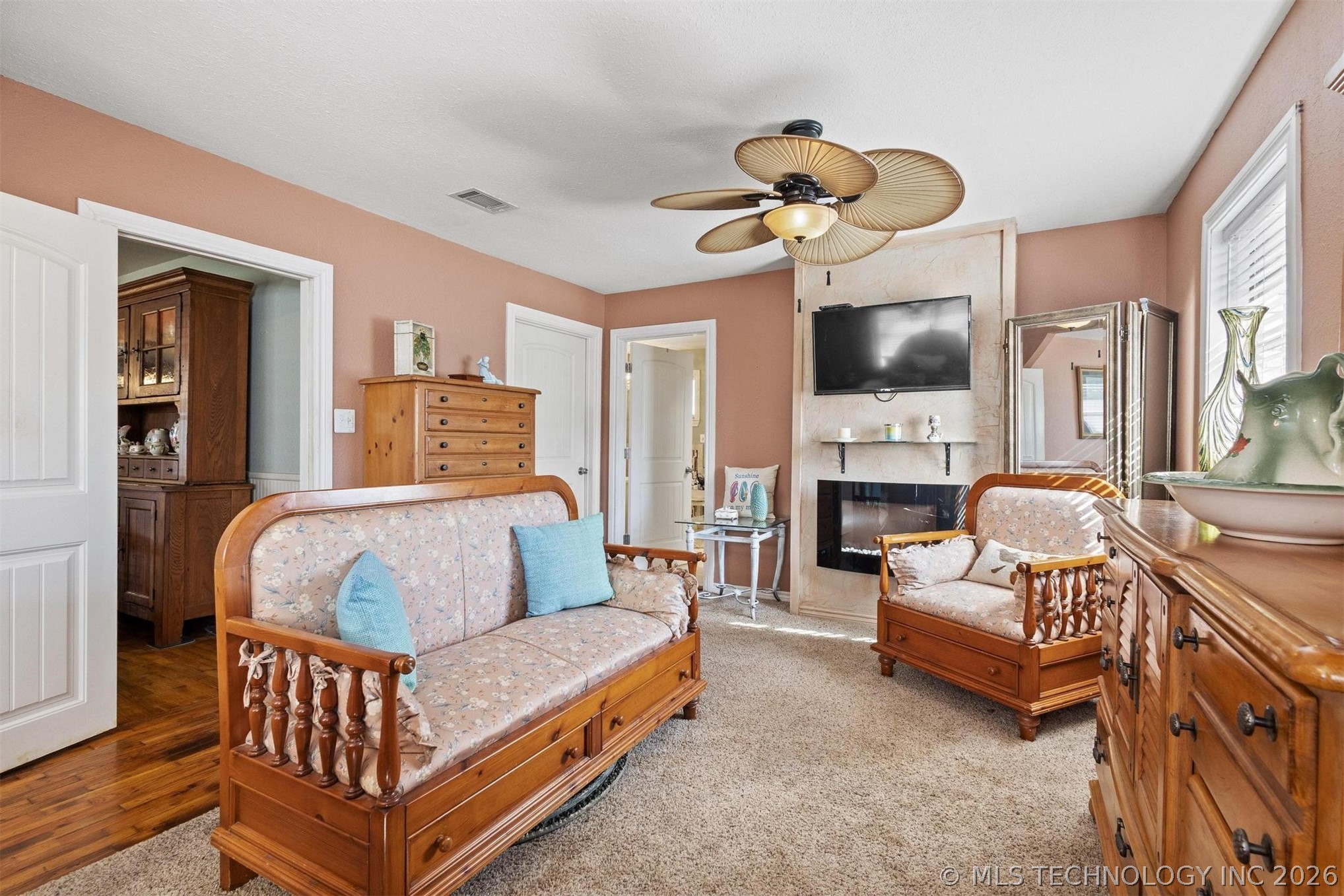 210 Maple Property Photo 16