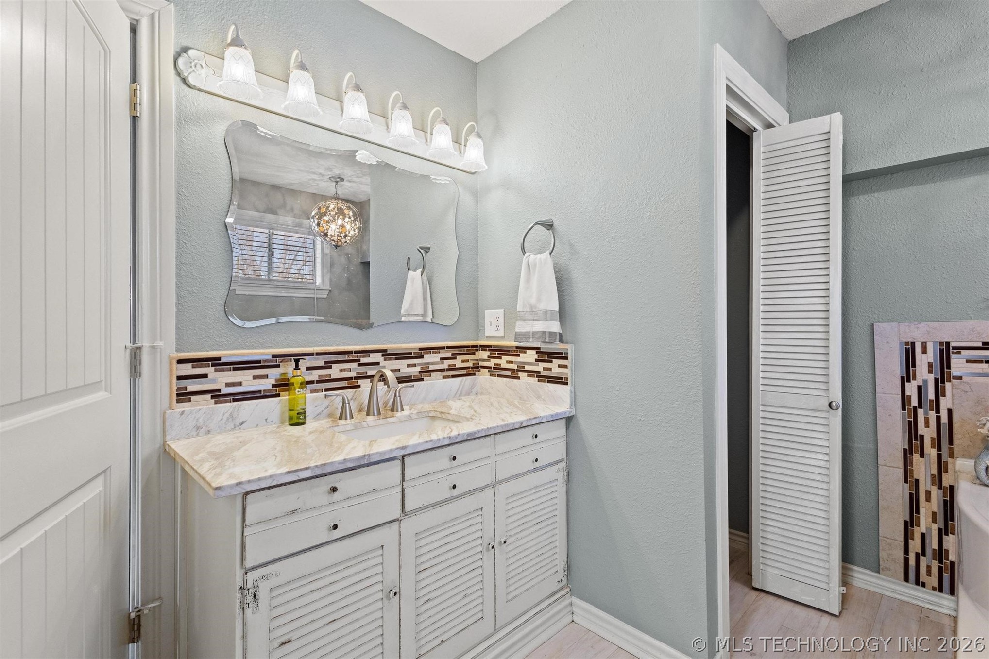 210 Maple Property Photo 20