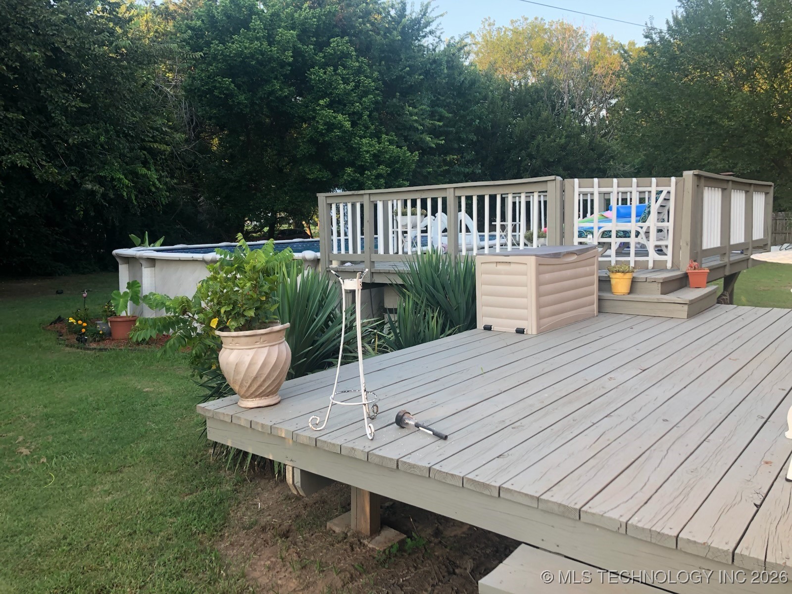 210 Maple Property Photo 31