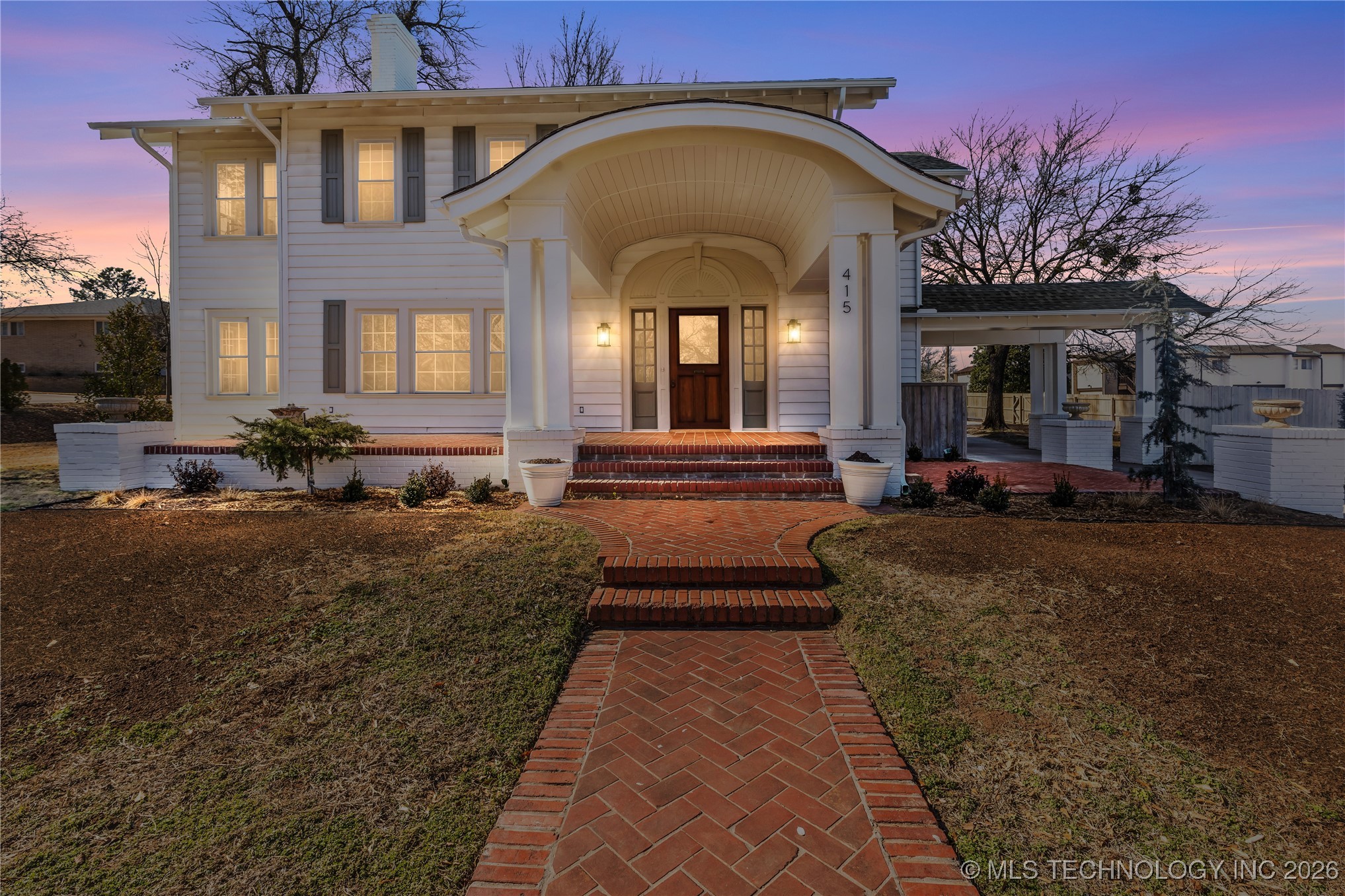 415 Sunset Sw Property Photo 5