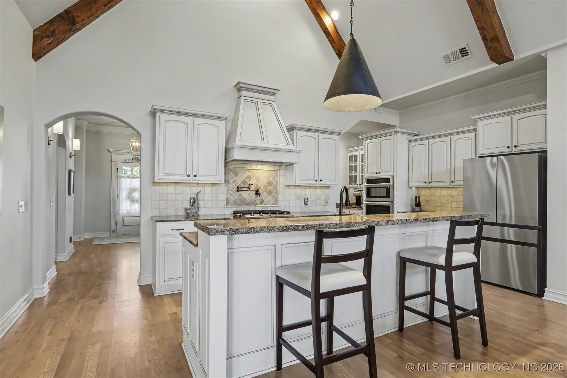 12324 S Ash Avenue Property Photo 9