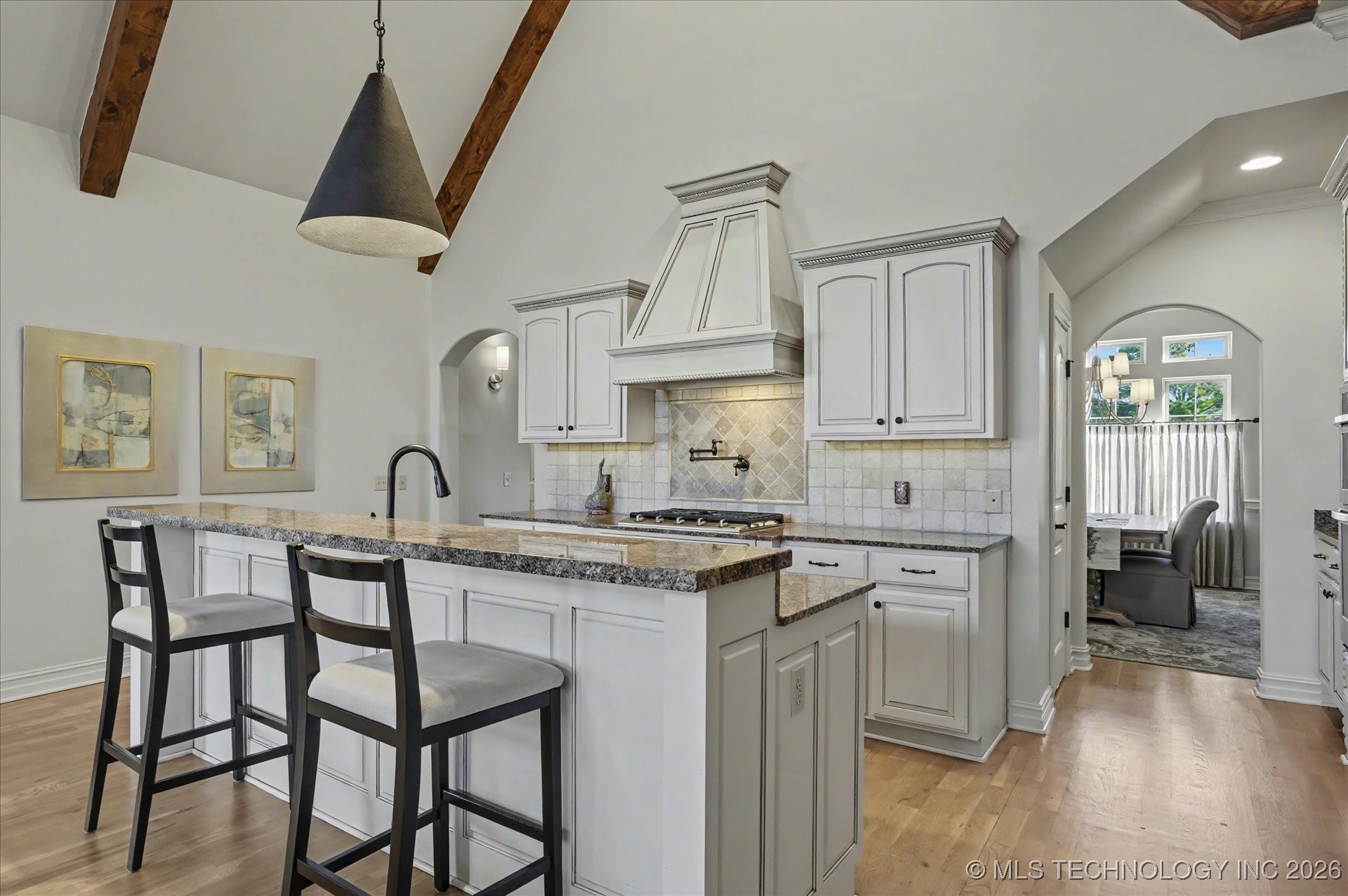 12324 S Ash Avenue Property Photo 10