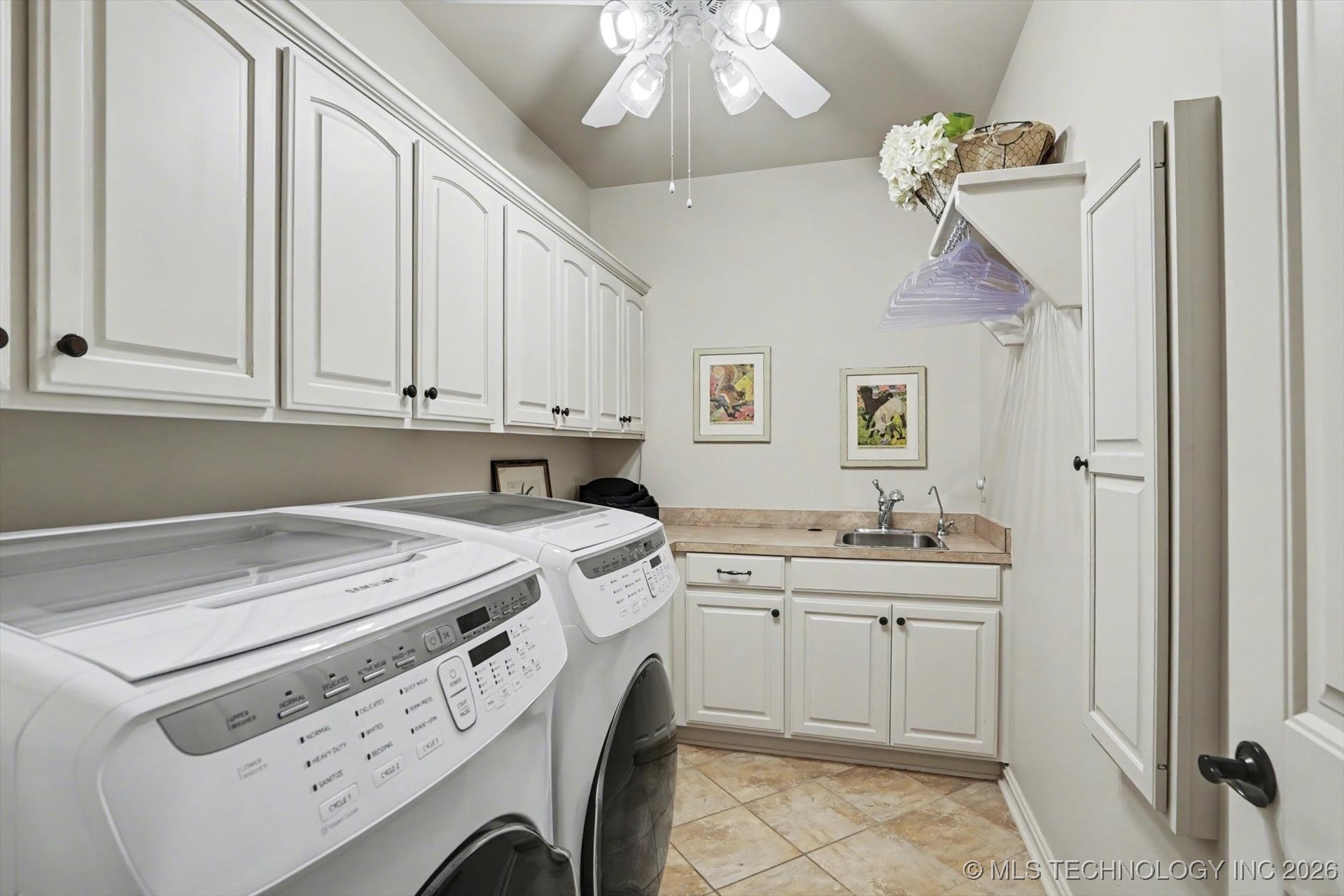 12324 S Ash Avenue Property Photo 33