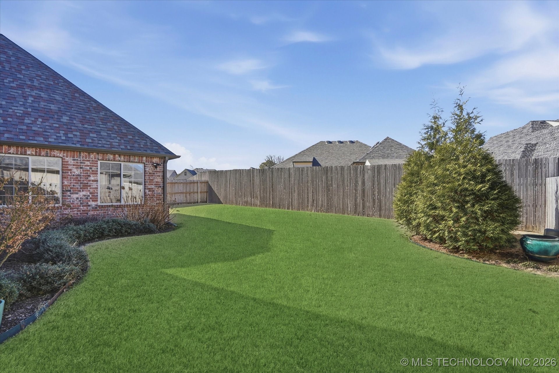 12324 S Ash Avenue Property Photo 37