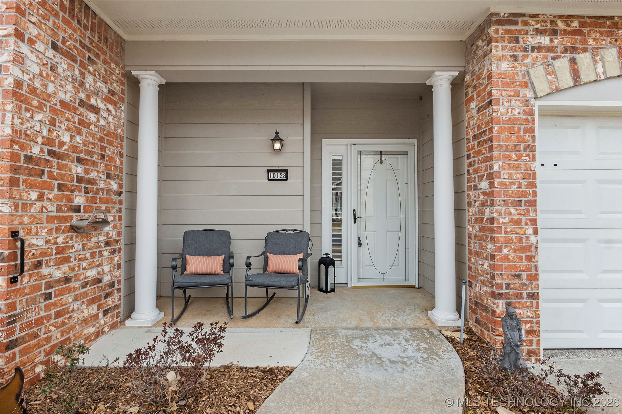 10128 S 94th East Avenue Property Photo 2