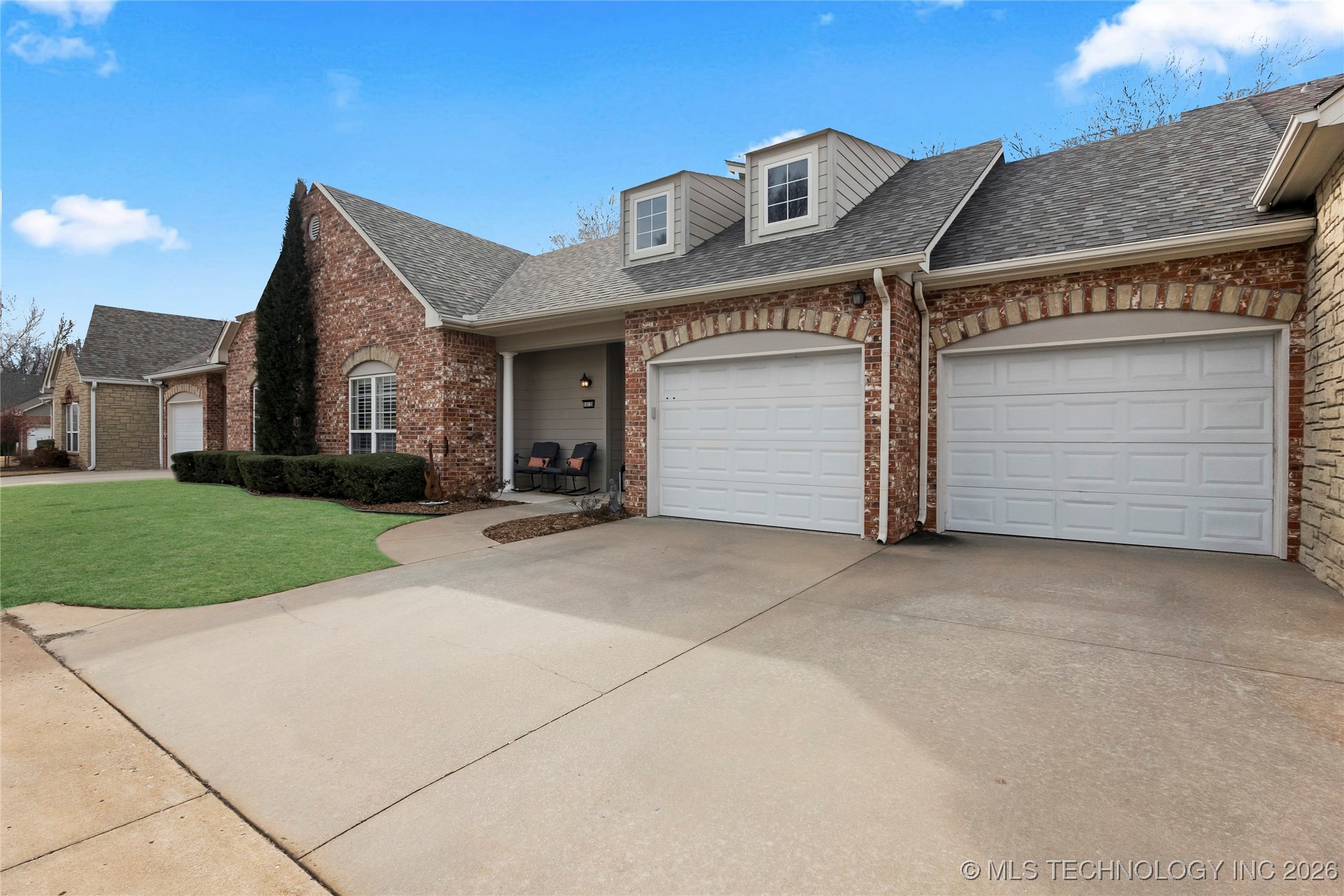 10128 S 94th East Avenue Property Photo 4