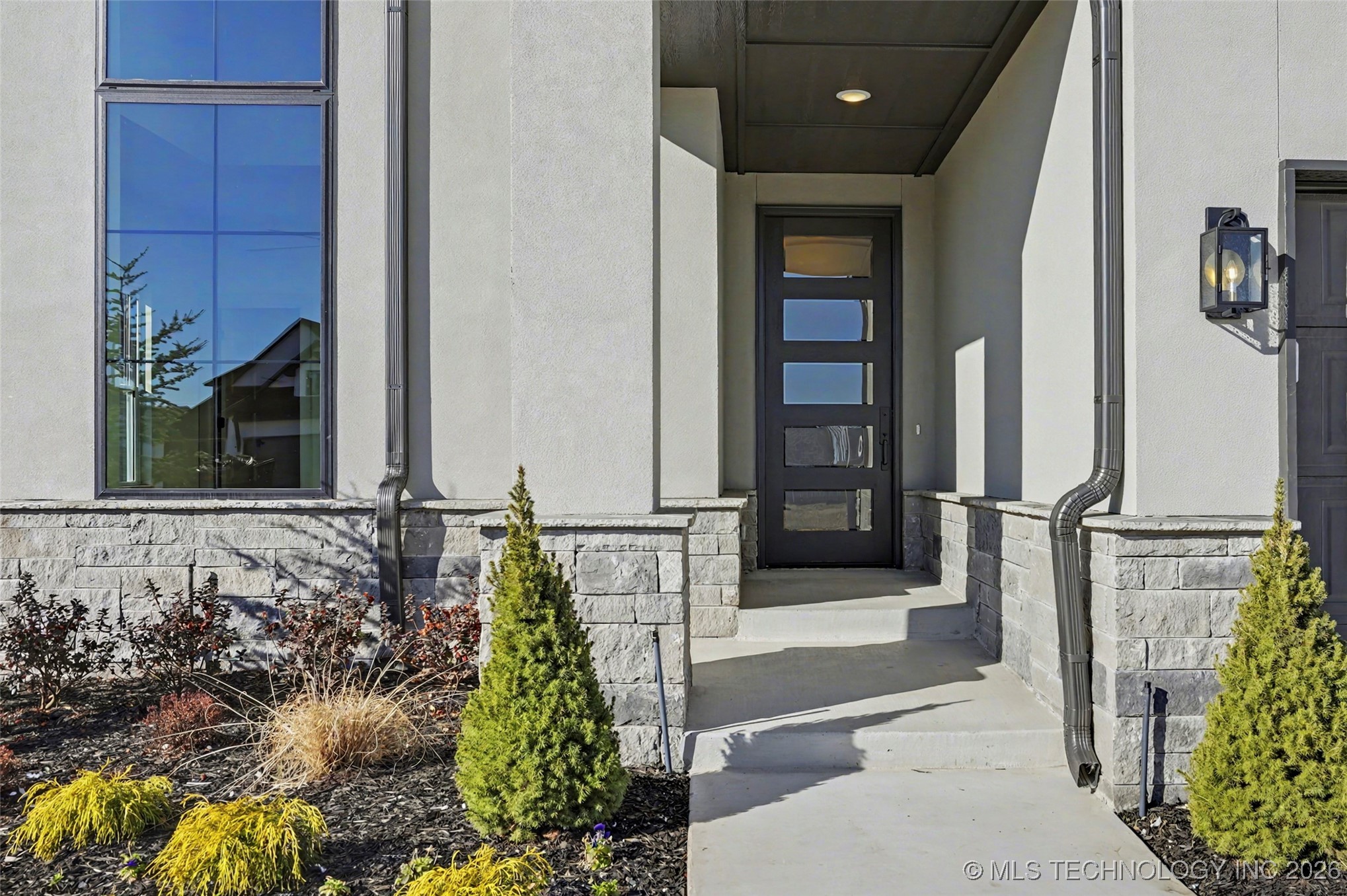 13622 S 21st Court E Property Photo 2