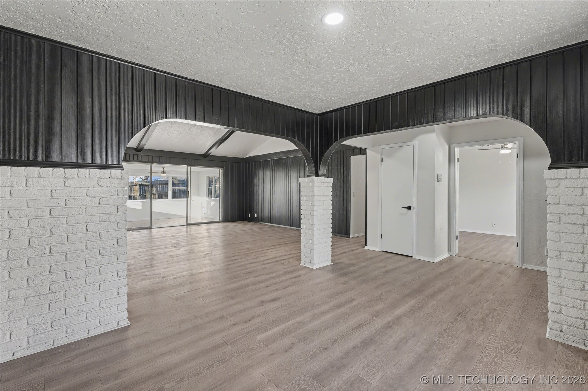 2017 W Xyler Street Property Photo 11