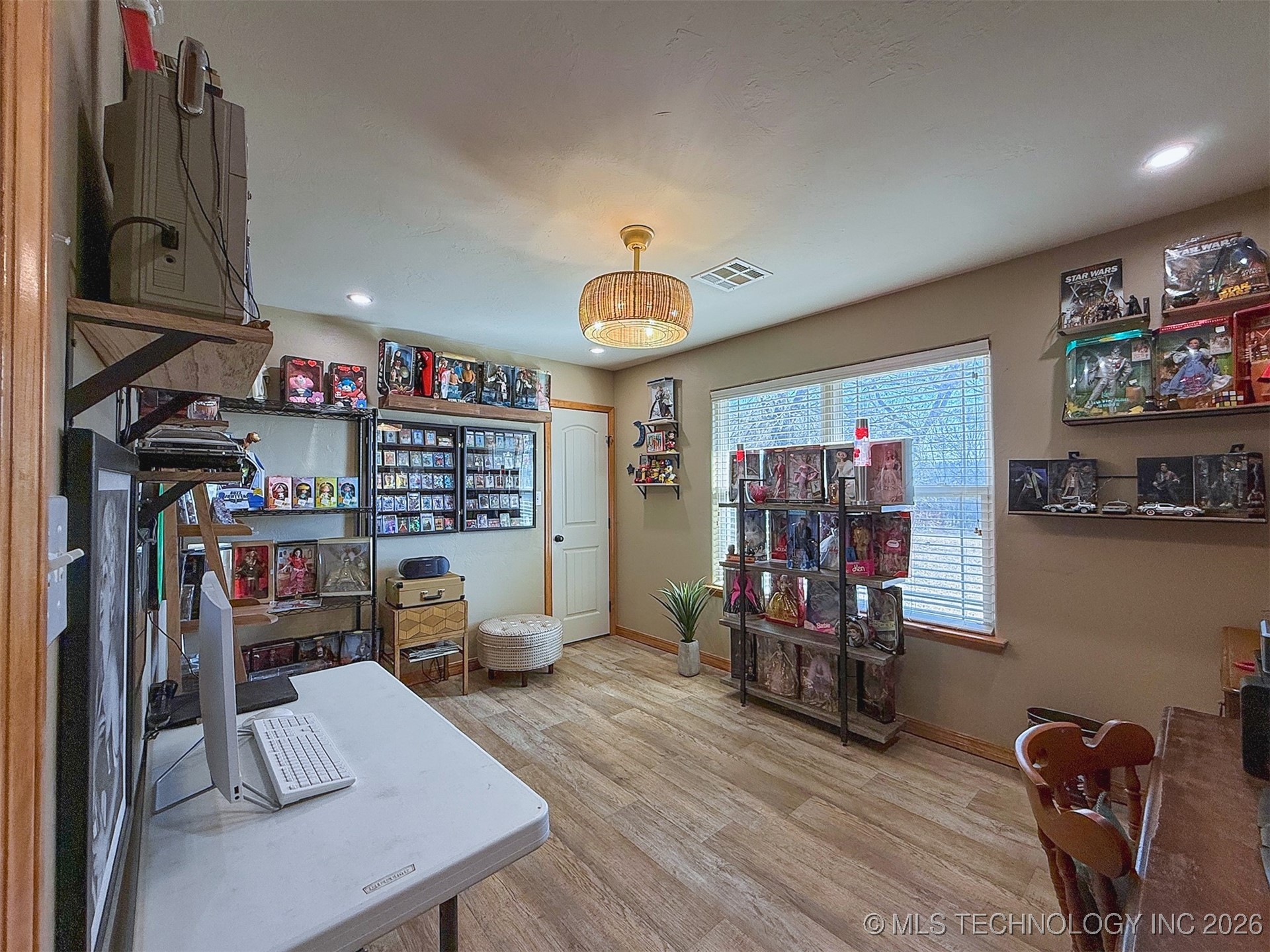 9305 N Jackson Lane Property Photo 22