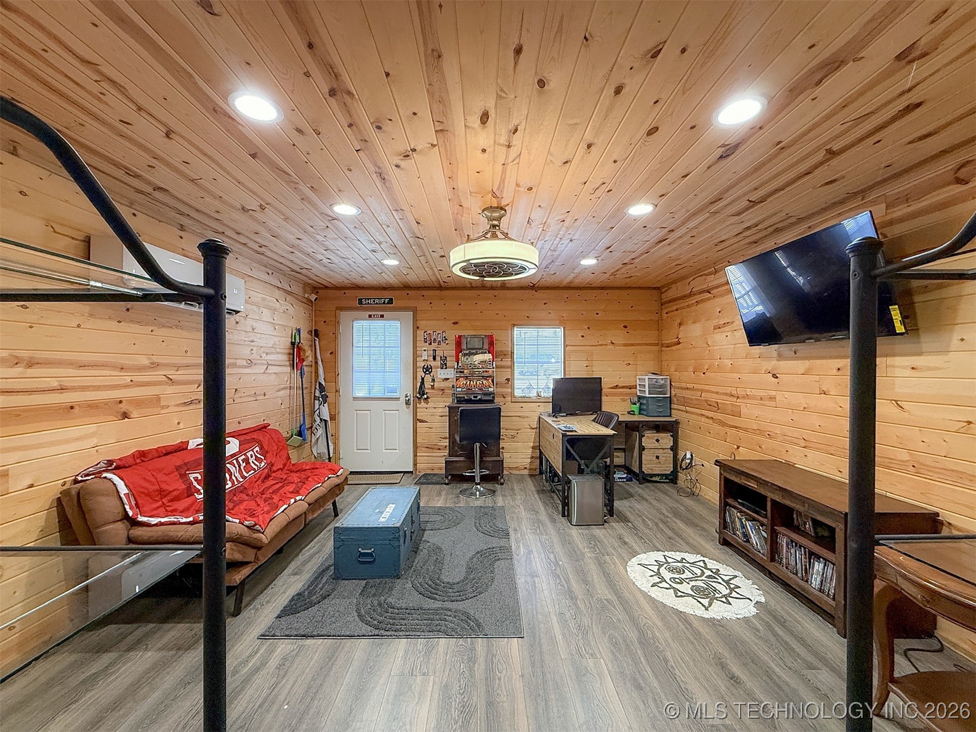 9305 N Jackson Lane Property Photo 46