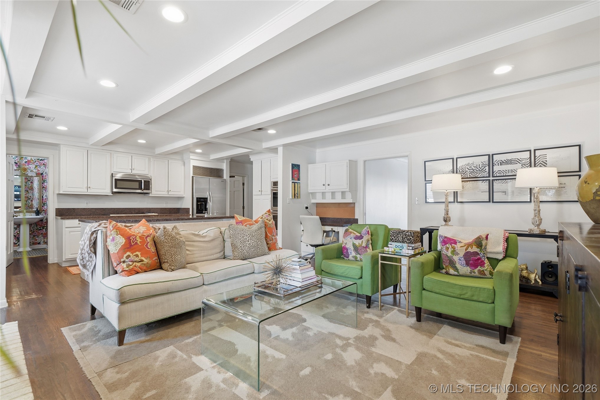 2853 E 39th Street Property Photo 7