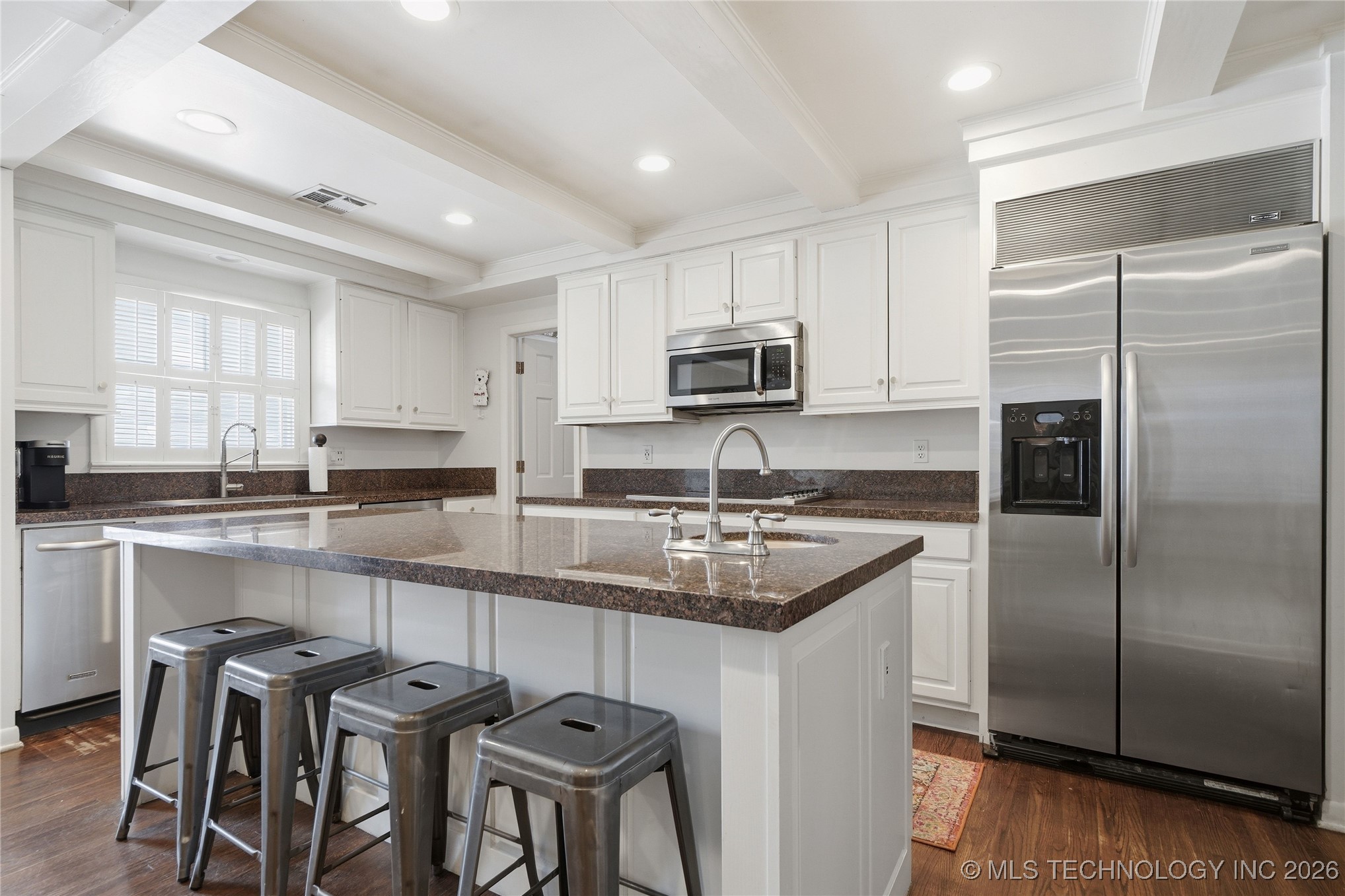 2853 E 39th Street Property Photo 11