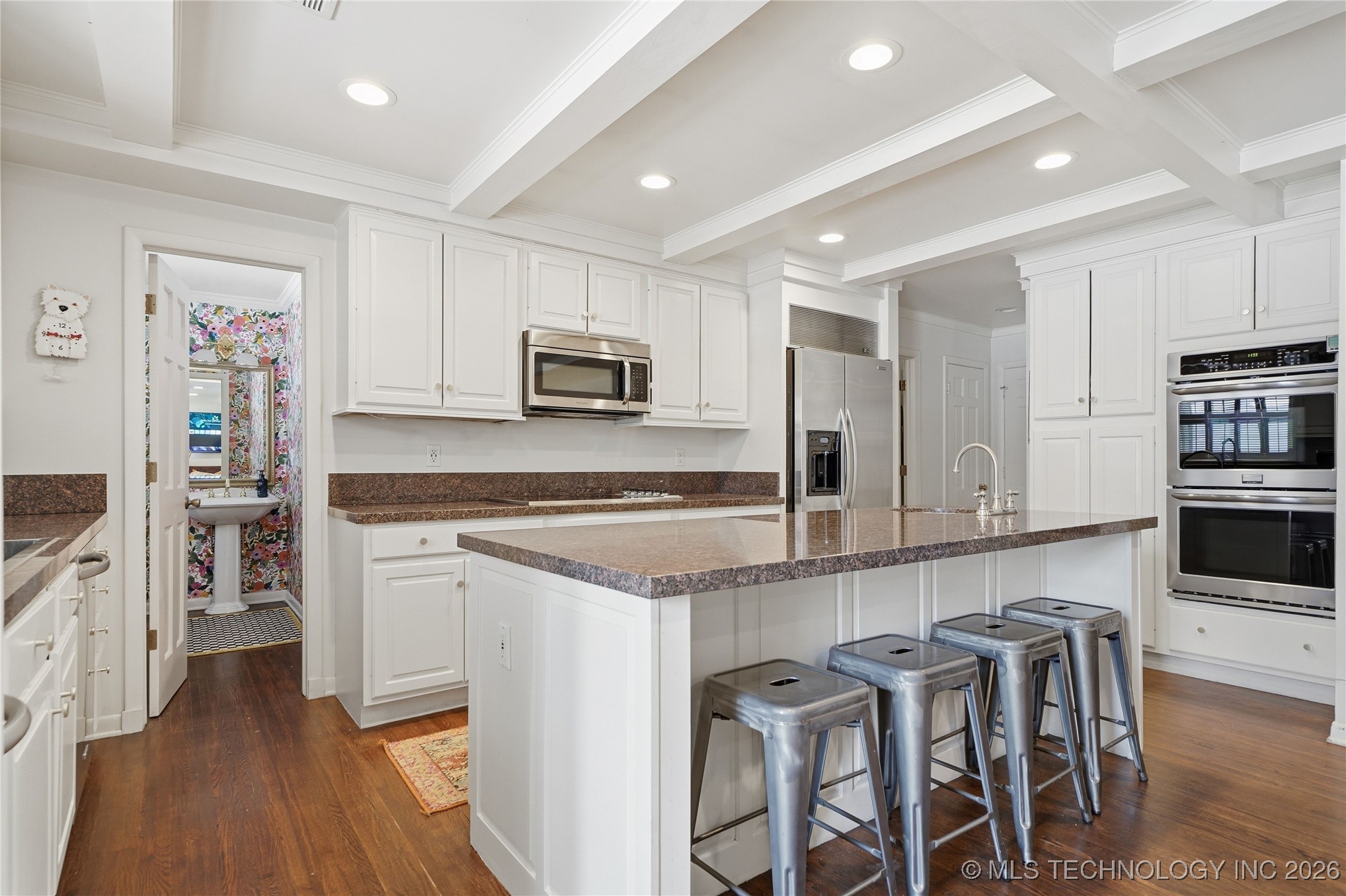 2853 E 39th Street Property Photo 15