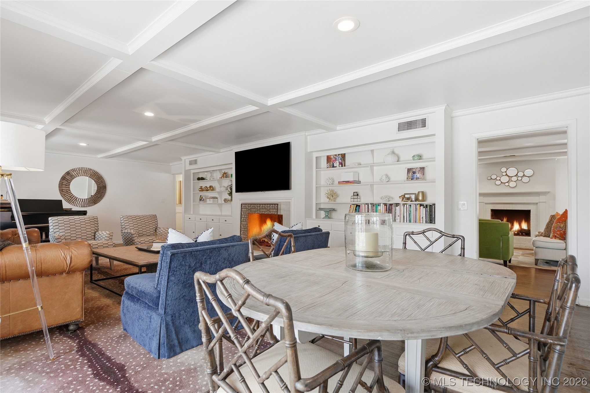 2853 E 39th Street Property Photo 22