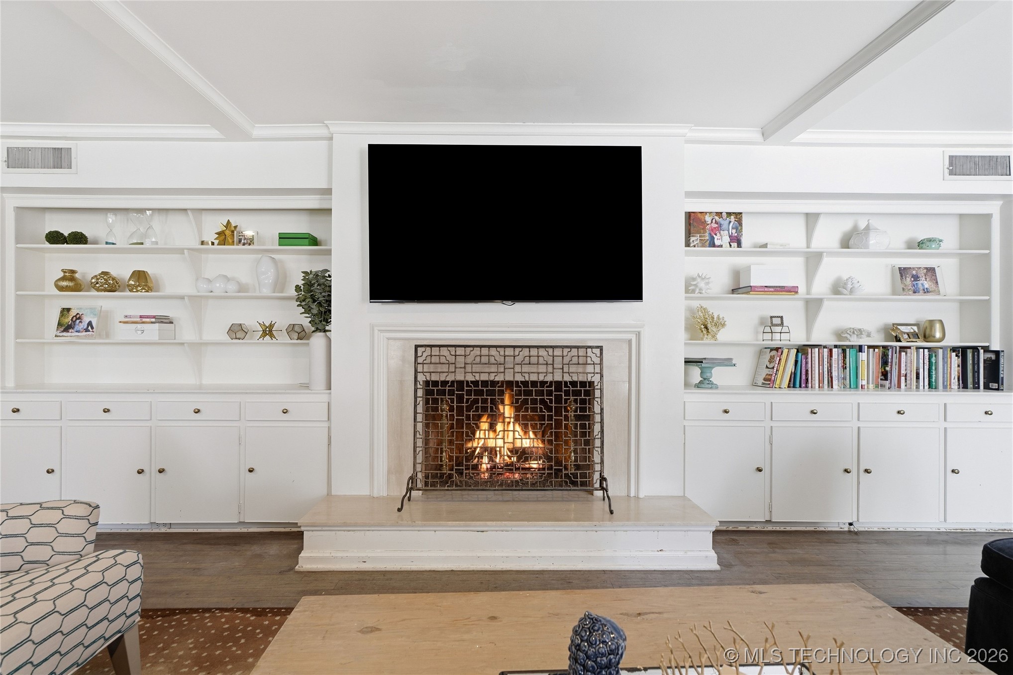 2853 E 39th Street Property Photo 24