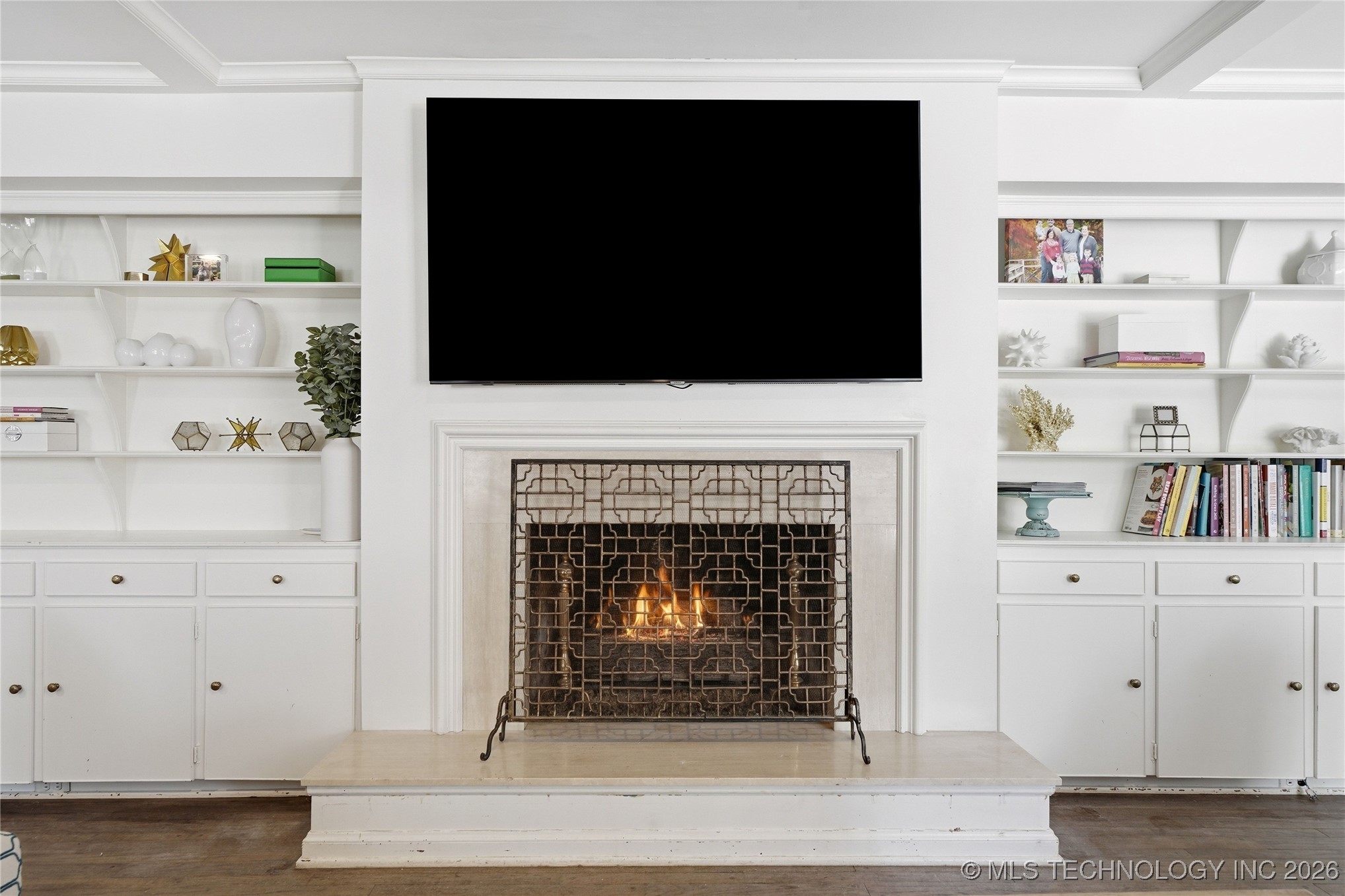 2853 E 39th Street Property Photo 25