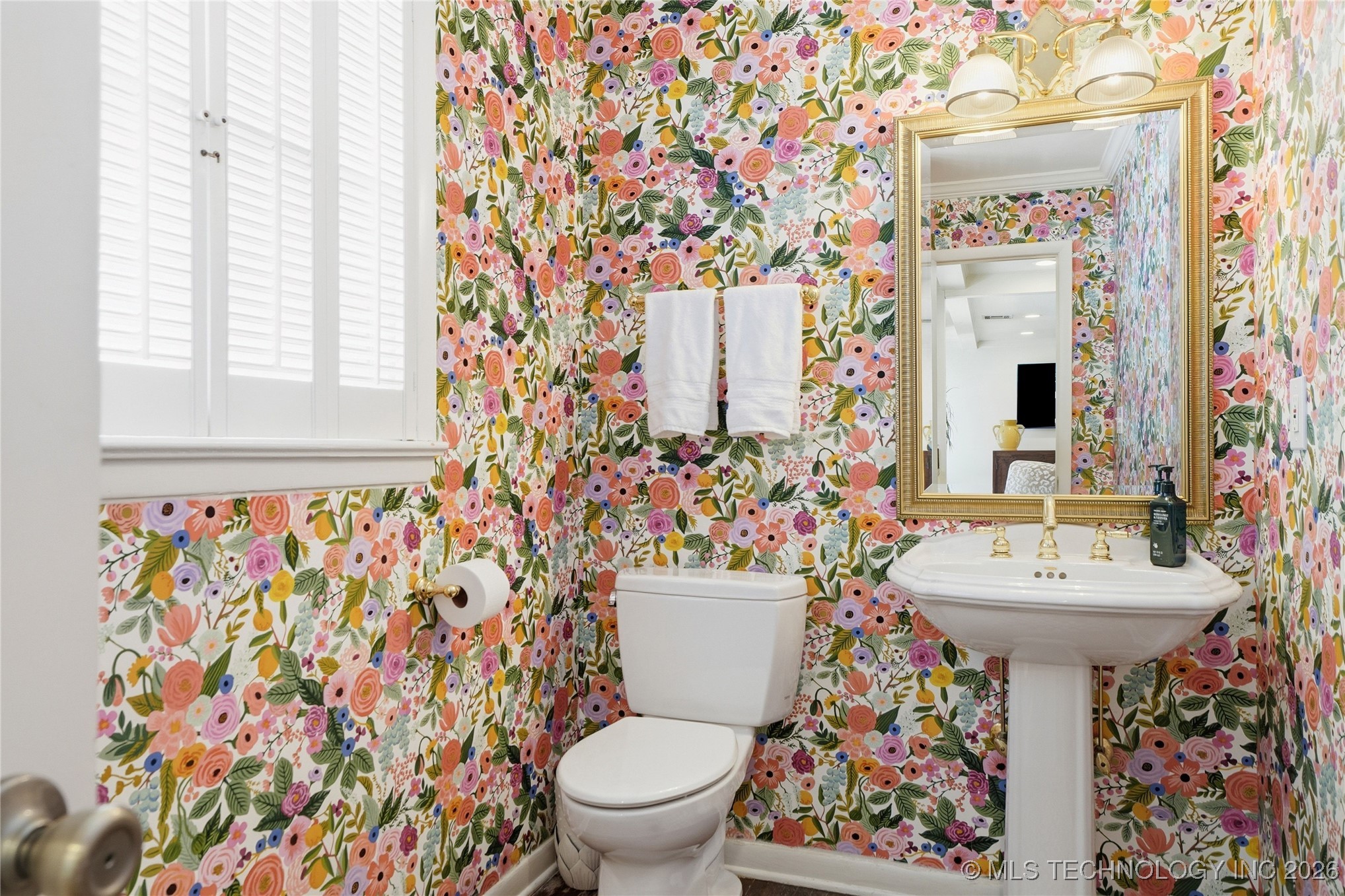 2853 E 39th Street Property Photo 27