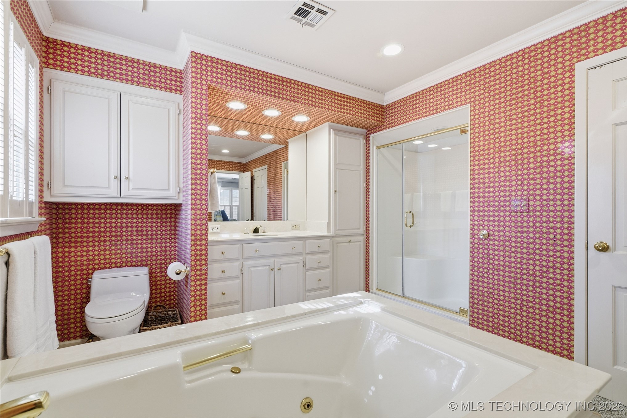 2853 E 39th Street Property Photo 40