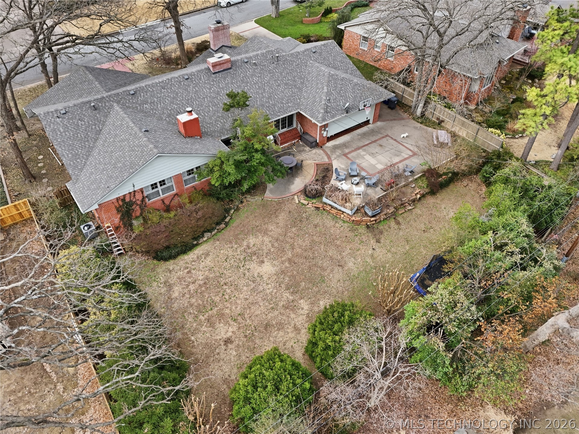 2853 E 39th Street Property Photo 56