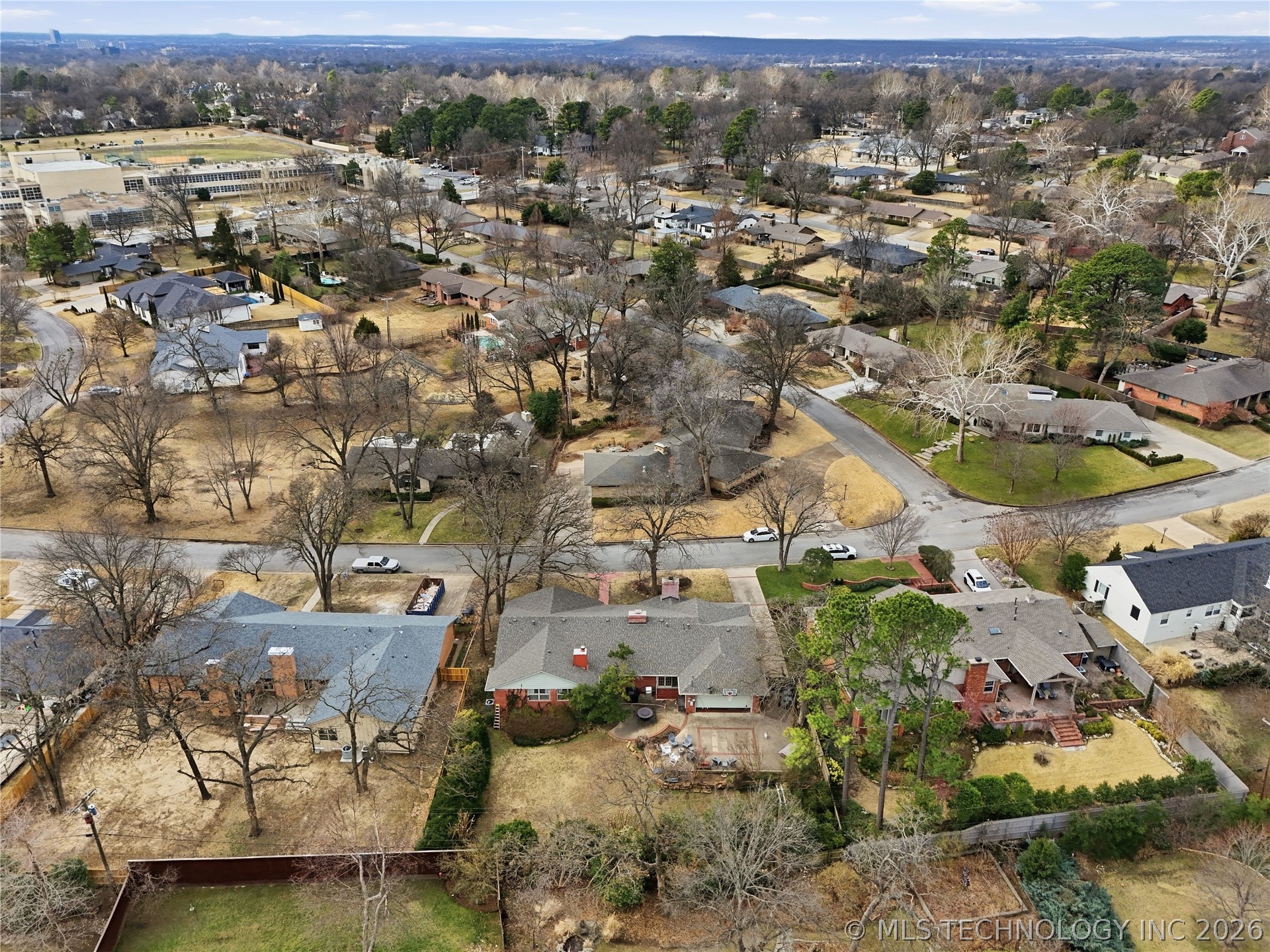 2853 E 39th Street Property Photo 57
