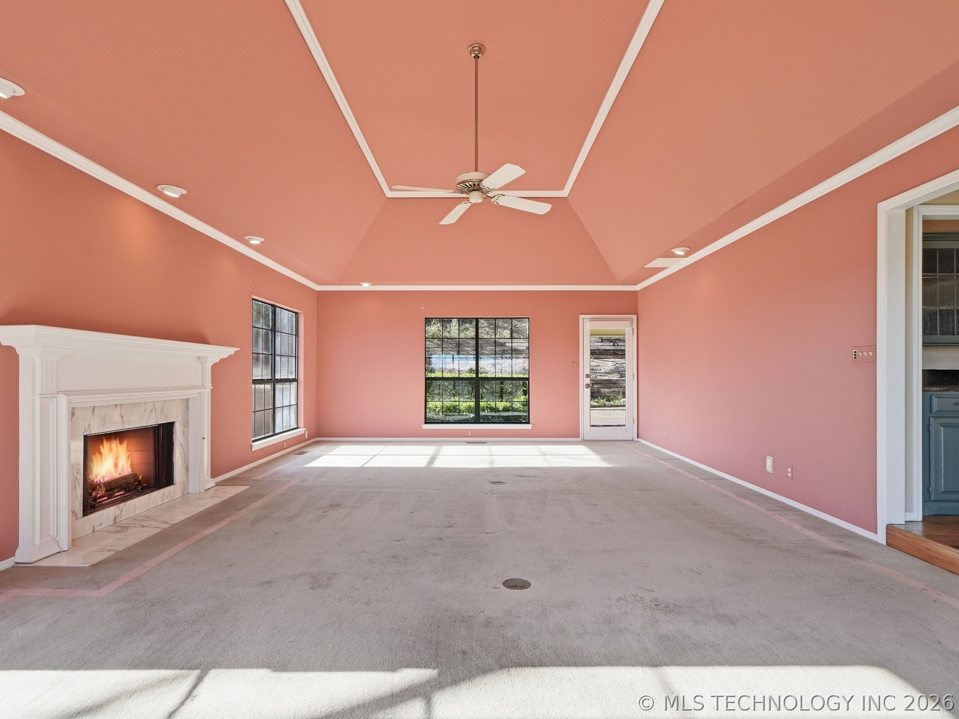 7824 S Urbana Avenue Property Photo 9