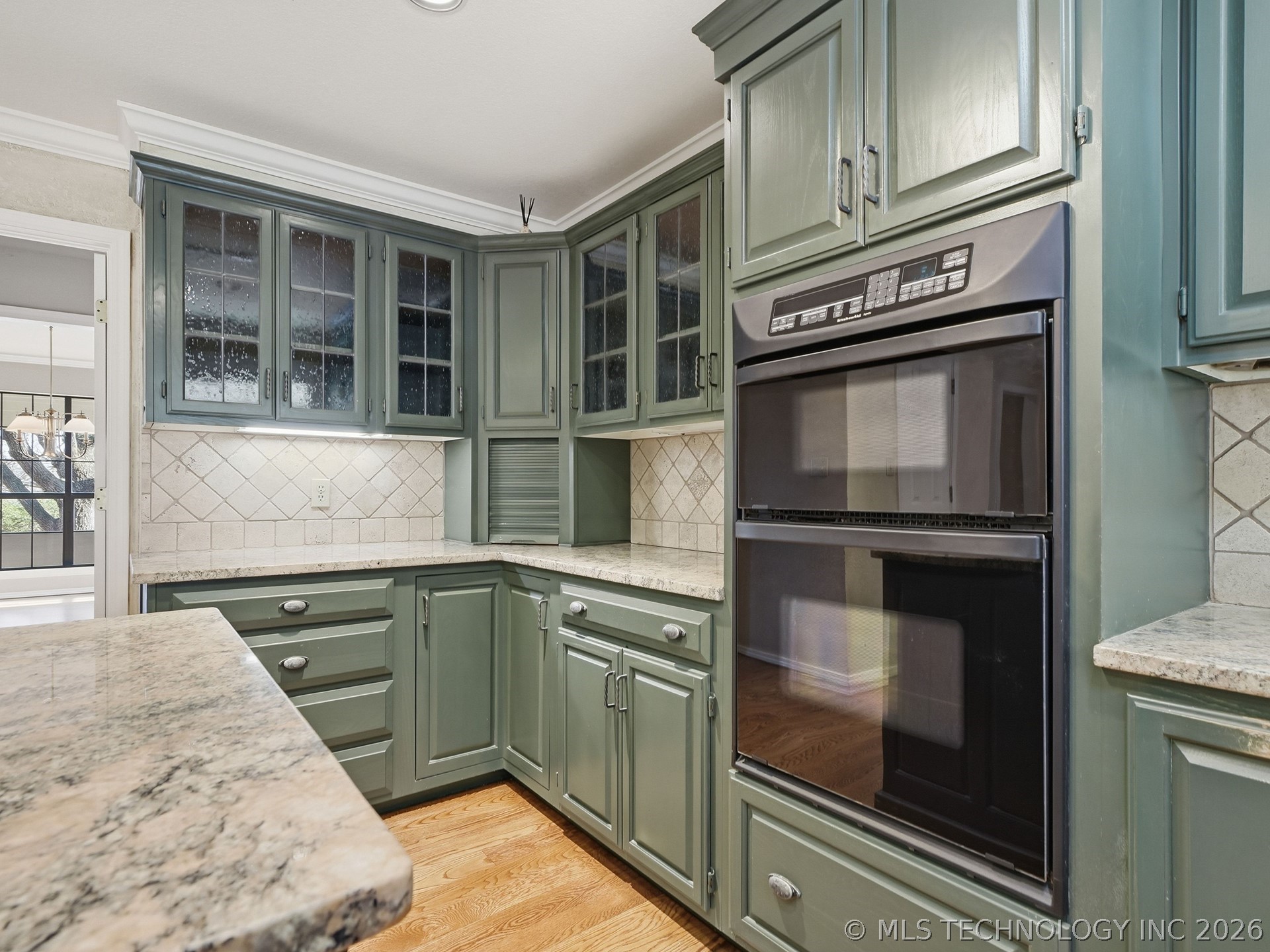 7824 S Urbana Avenue Property Photo 17